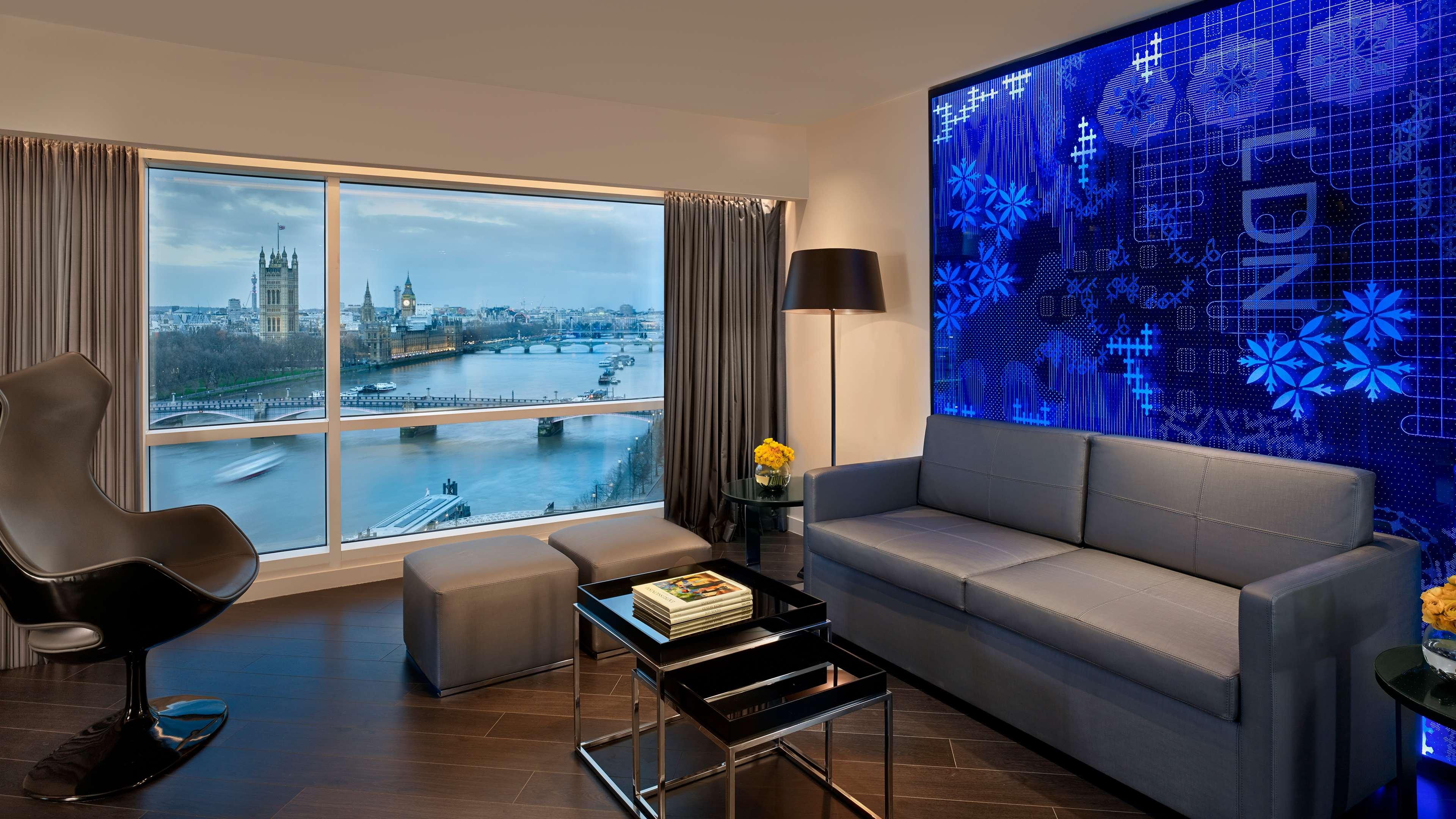 هتل Park Plaza Riverbank London لندن