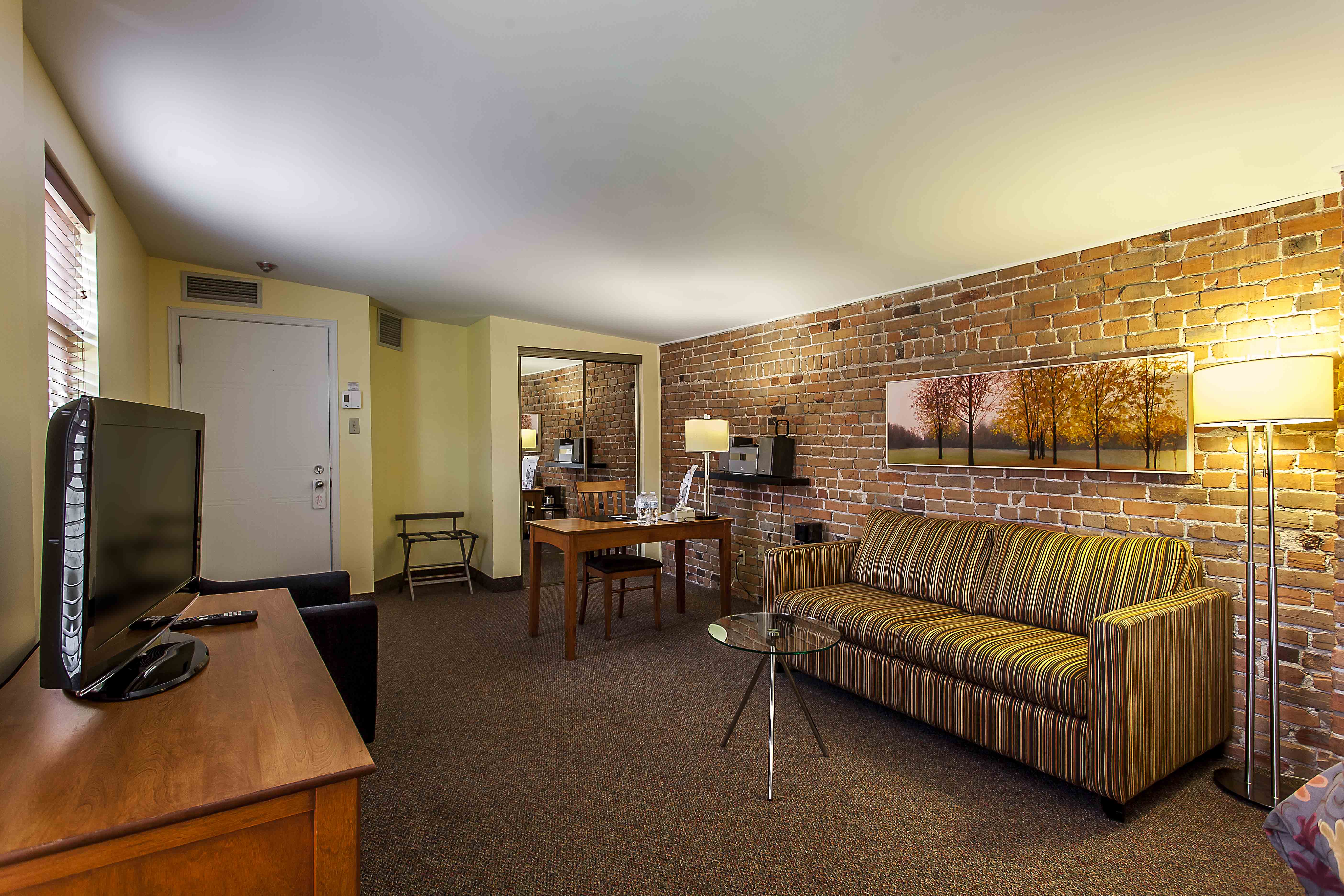 هتل Auberge de La Fontaine مونترال