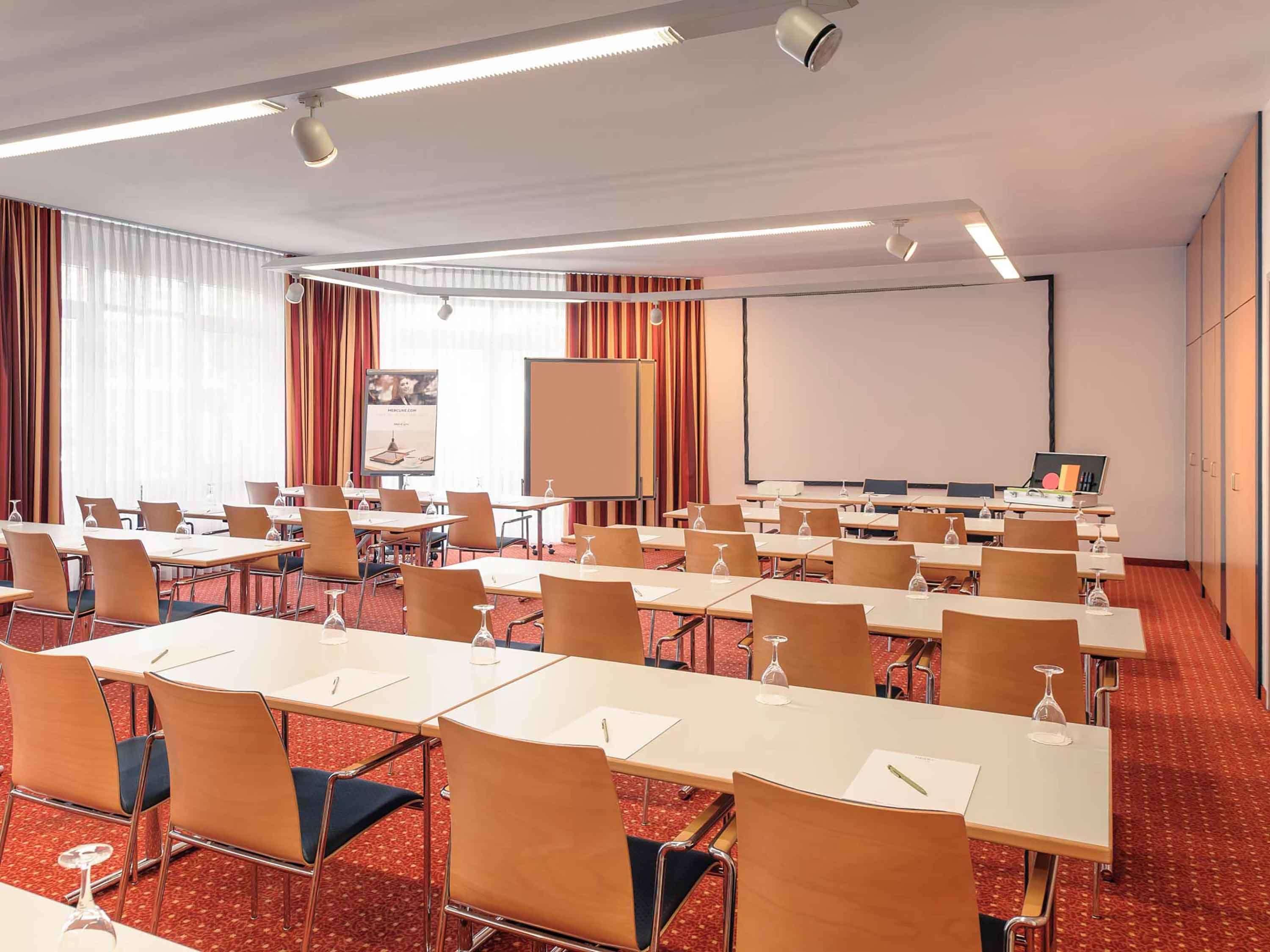 هتل Mercure Hotel Duesseldorf Ratingen Ratingen