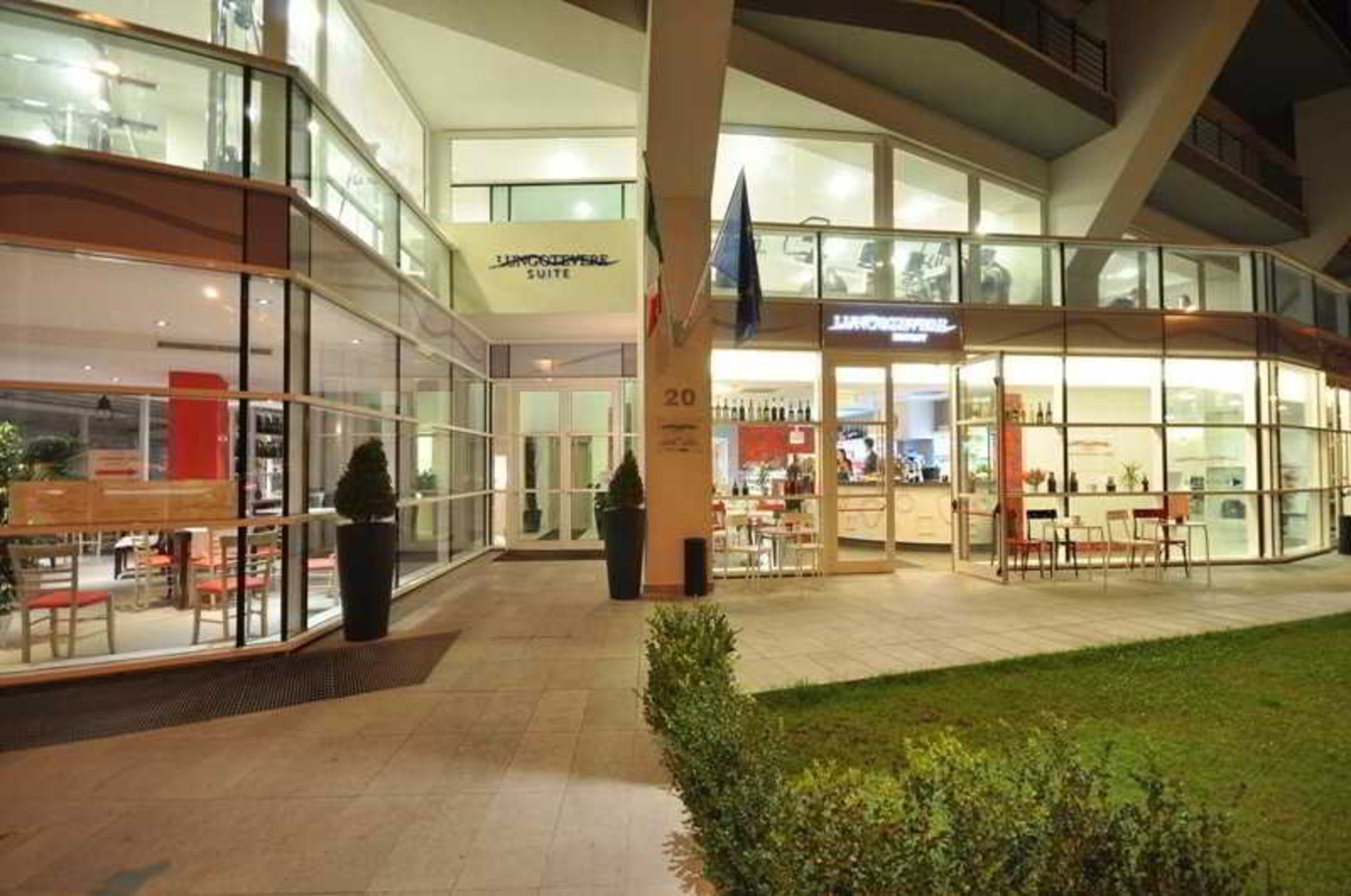 هتل Lungotevere Suites رم