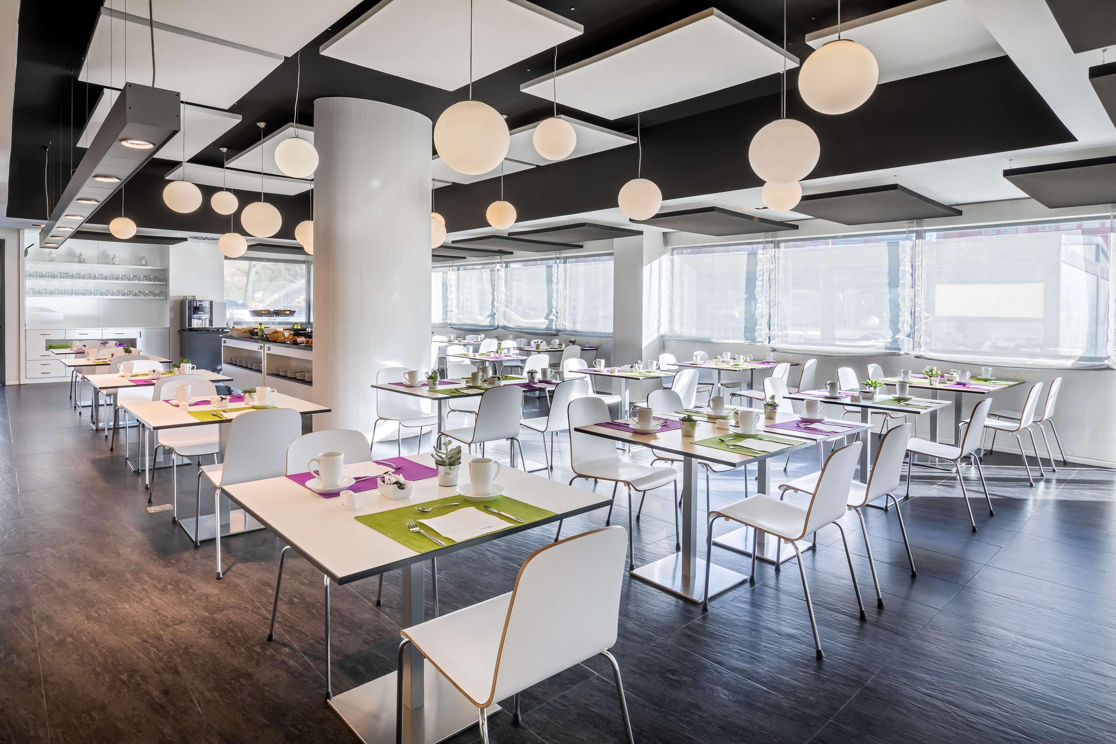 هتل Occidental Castellana Norte مادرید