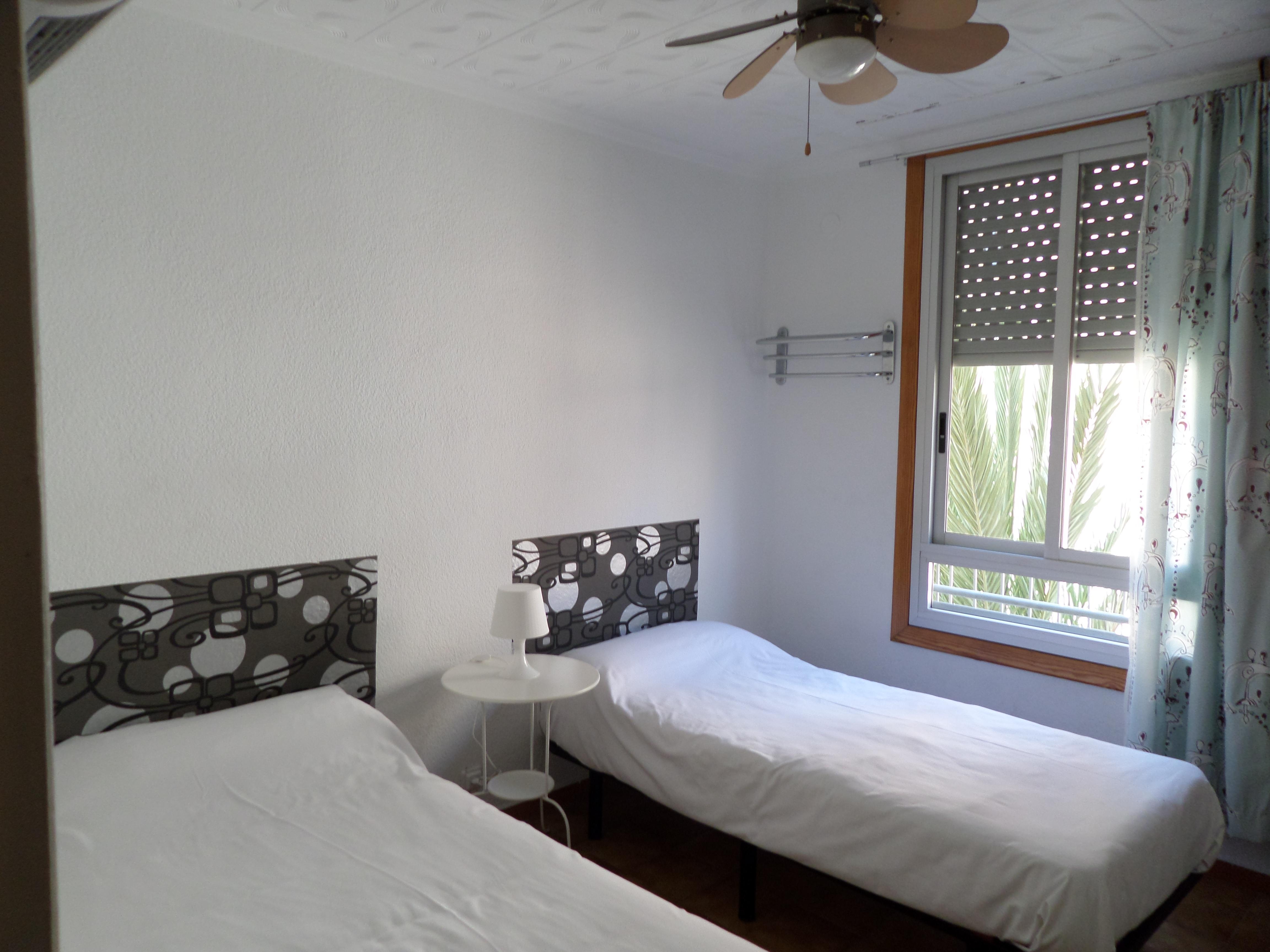 هتل Russafa Youth Hostel والنسیا