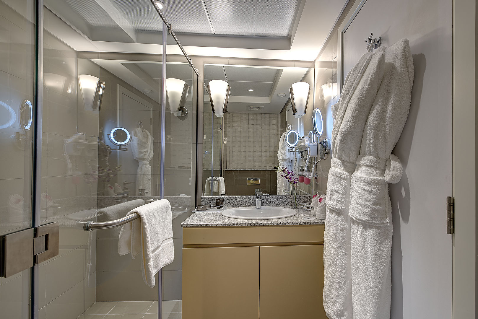 هتل رویال کانتیننتال Deira