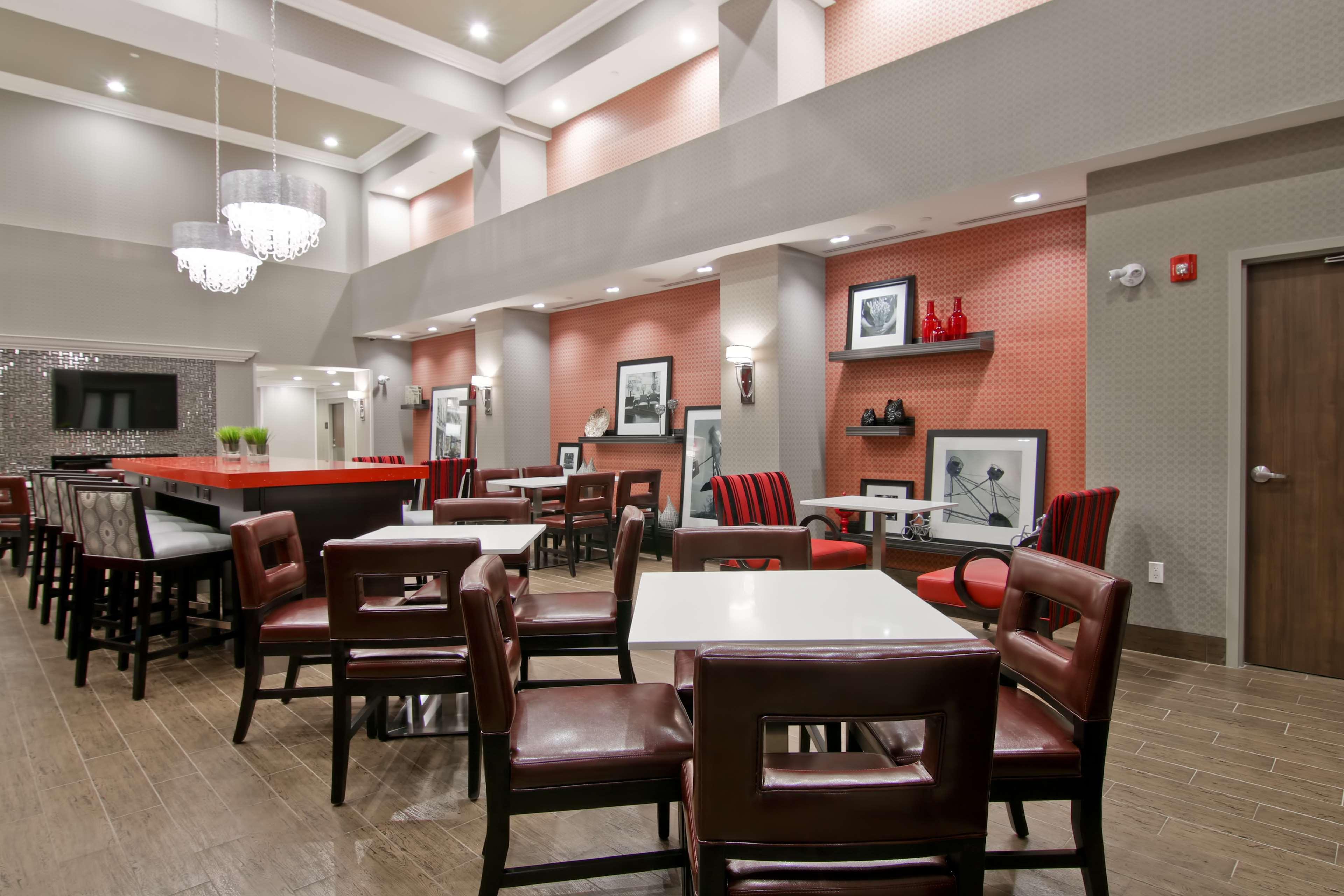 هتل Hampton Inn And Suites By Hilton Toronto Markham Markham