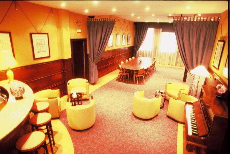 هتل Globe & Cecil لیون