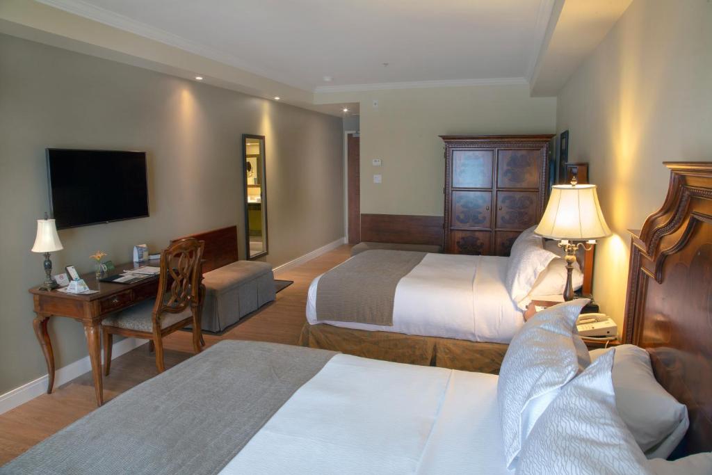 هتل Brossard مونترال