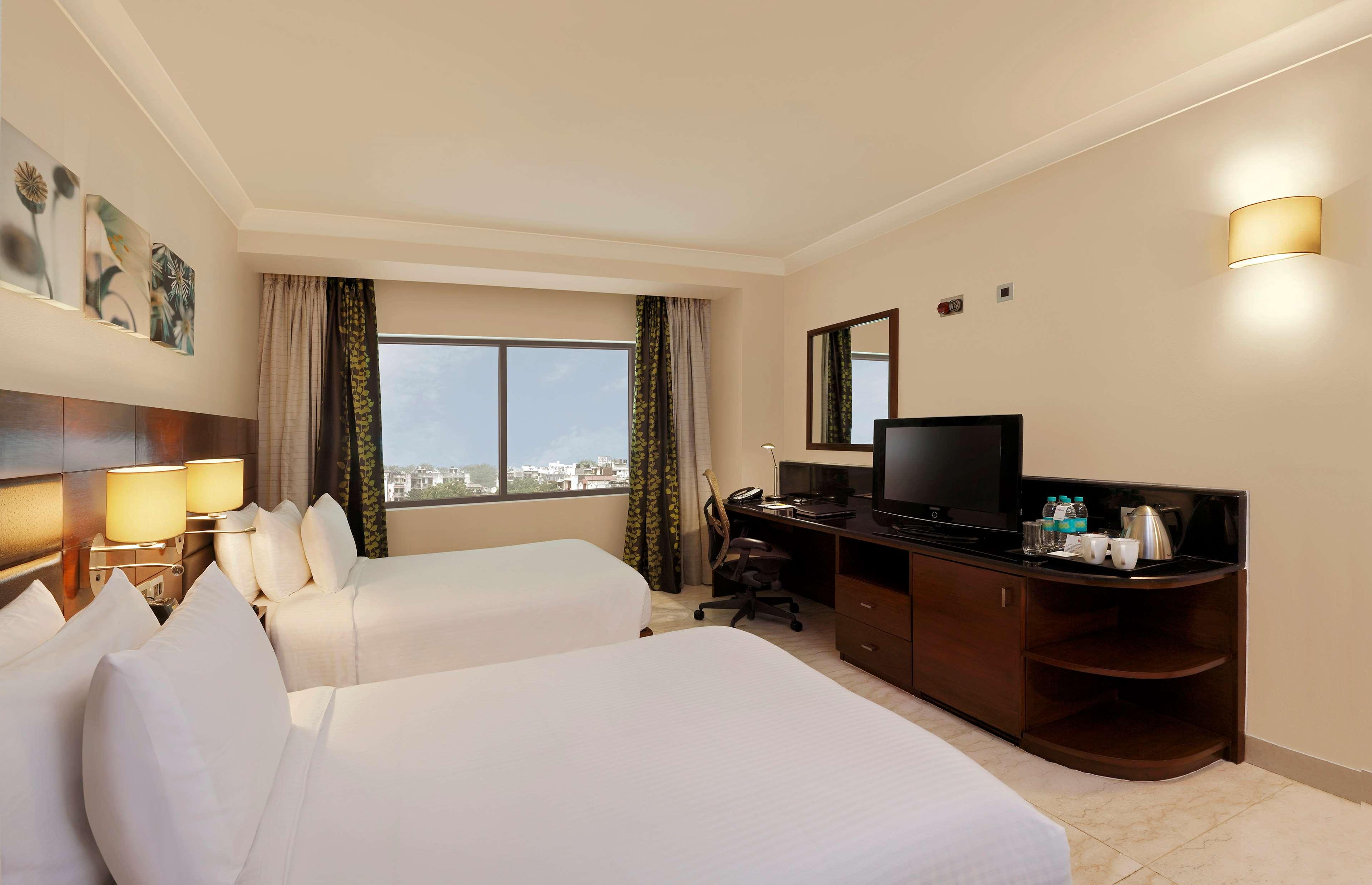 هتل Hilton Garden Inn New Delhi/ Saket دهلی
