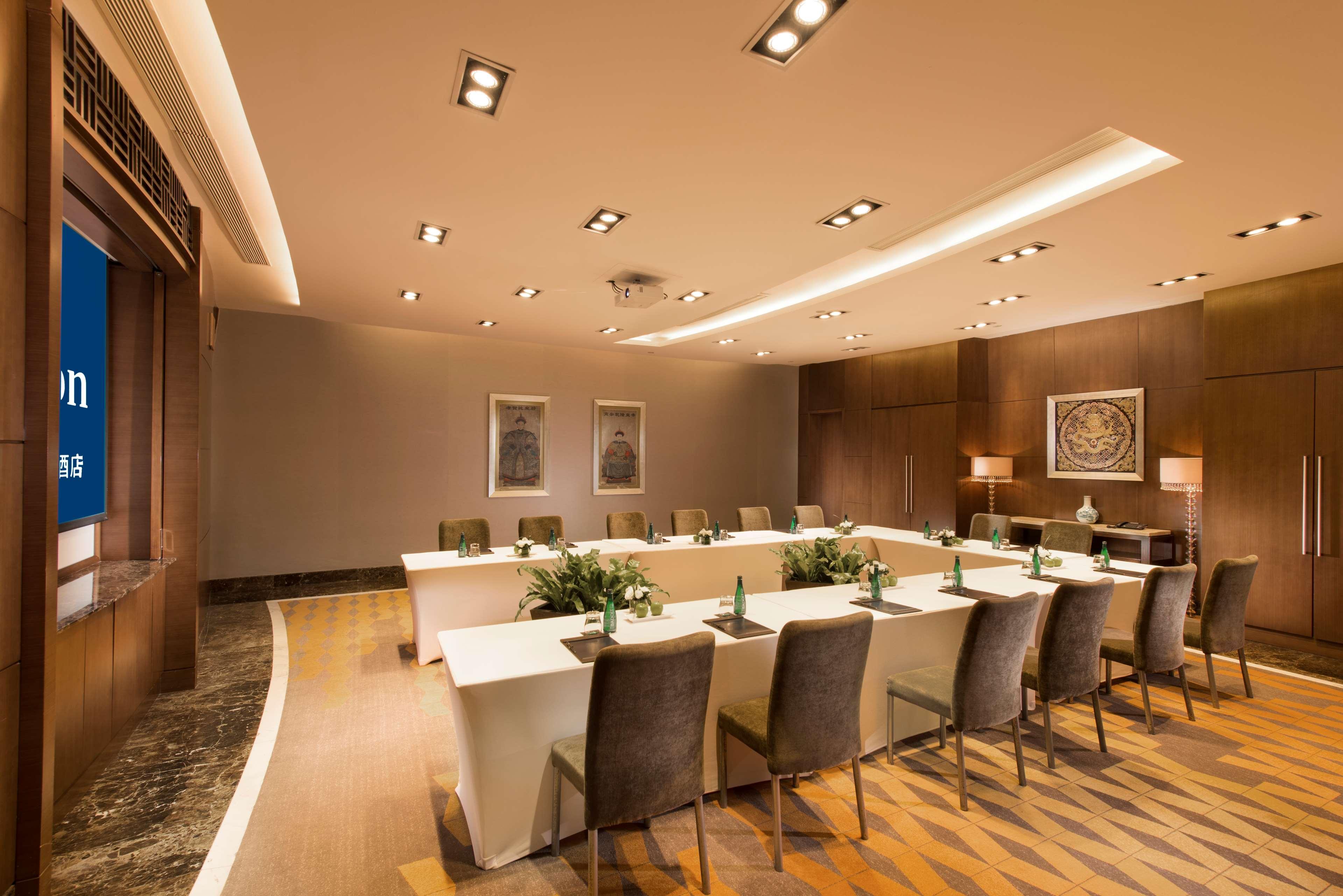 Alibaba https://cdn.alibaba.ir/ostorage/hotel/images/91180BED/D8D899ADEB8485454A445252E65FB12F.jpg