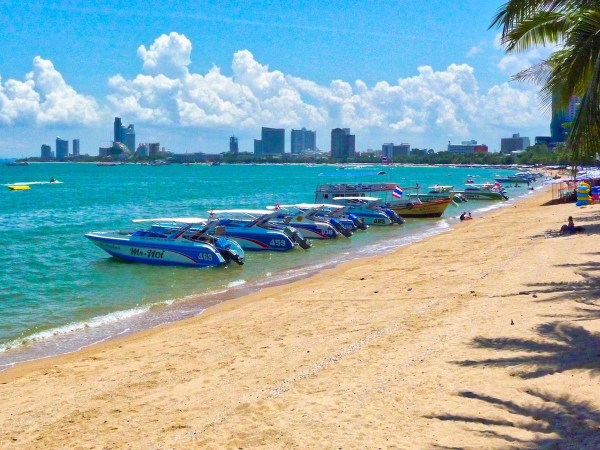 هتل Phratamnak Inn Hostel پاتایا