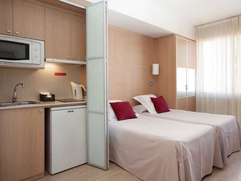 هتل Silver Aparthotel بارسلونا