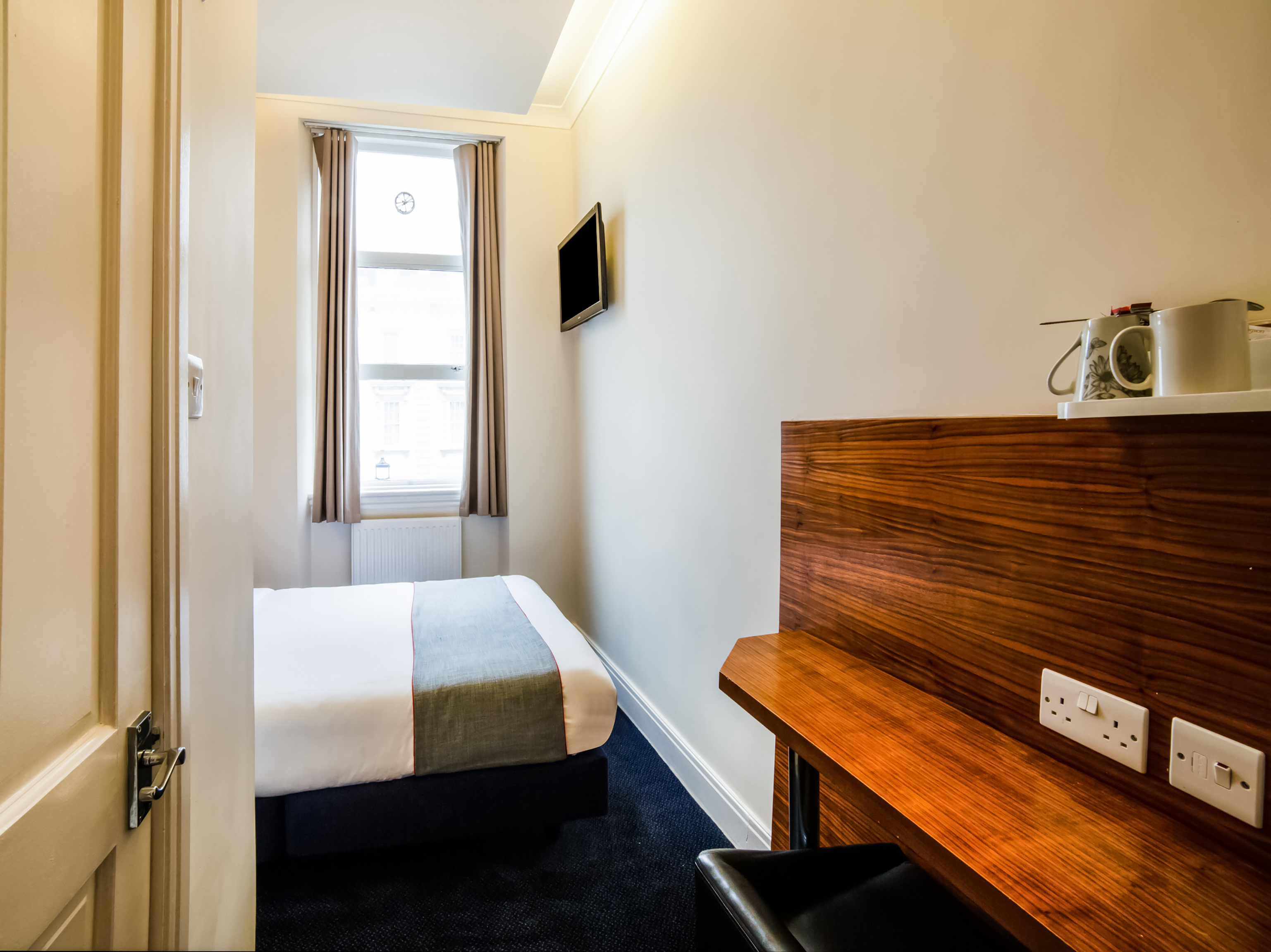 هتل Park Hotel لندن