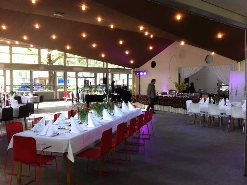 هتل واو آمستردام آمستردام