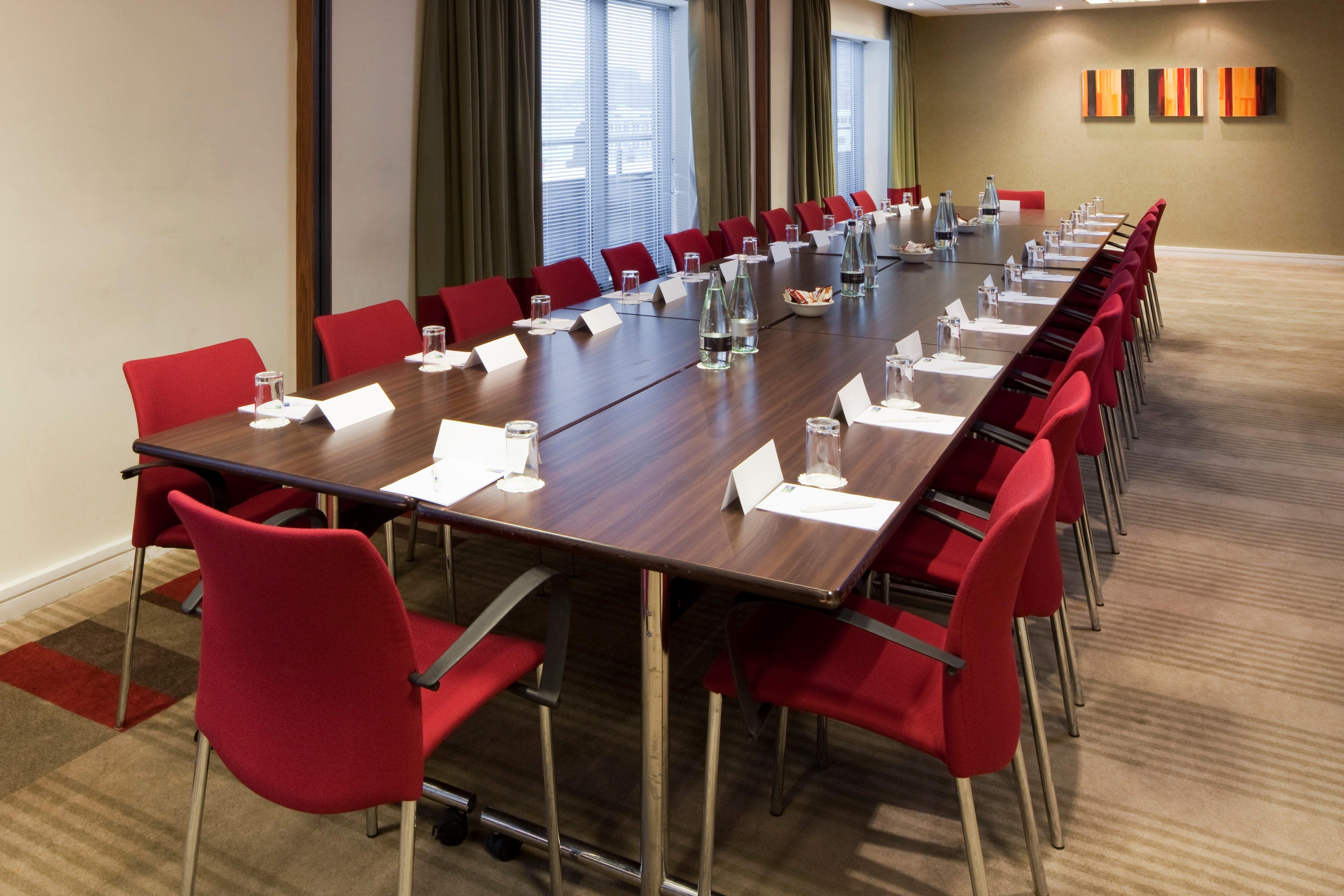 هتل Holiday Inn Express London - Croydon لندن