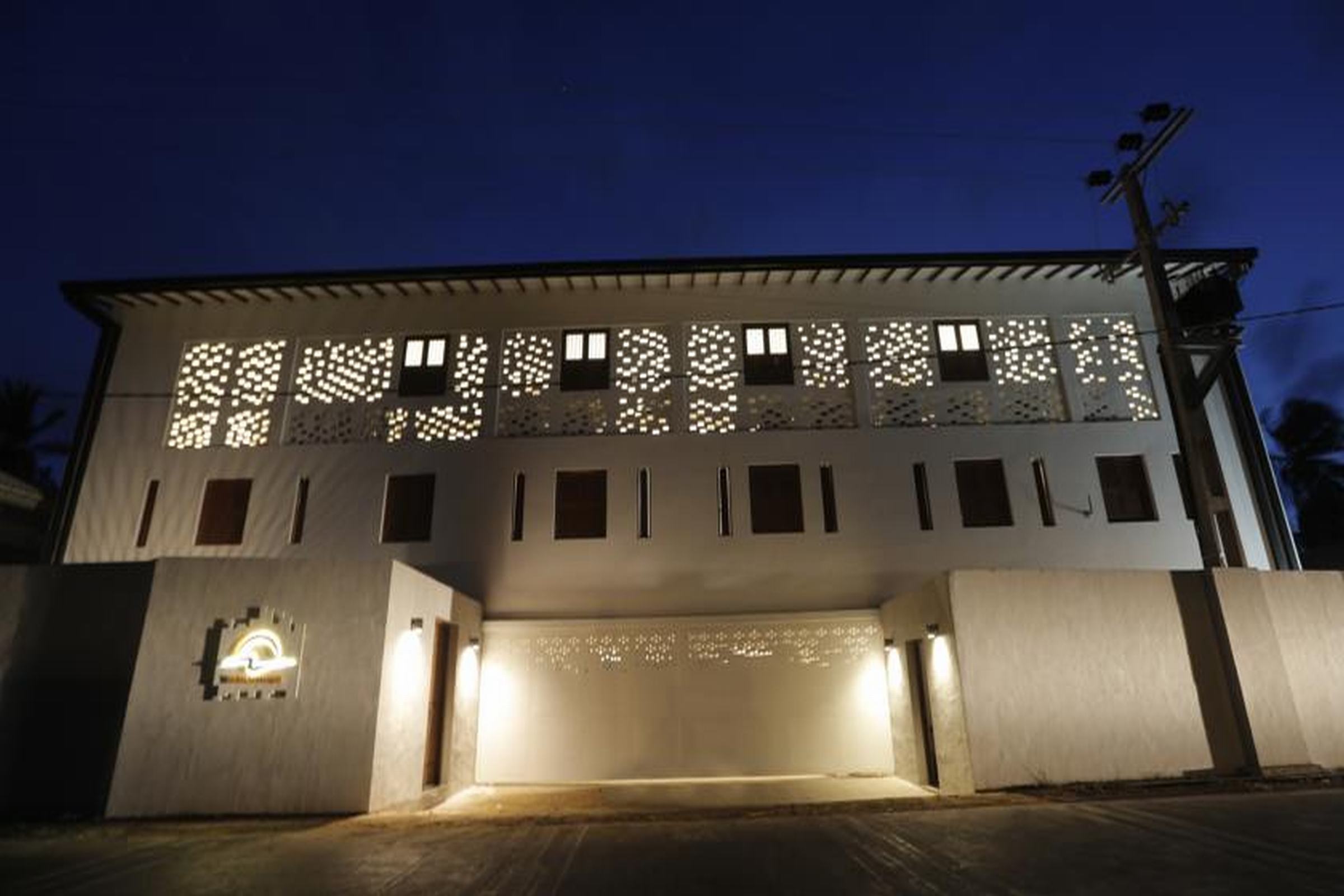 Alibaba https://cdn.alibaba.ir/ostorage/hotel/images/9750468C/ABC8D3F1B9D4FCB55D2F3B8416EF30FC.jpg