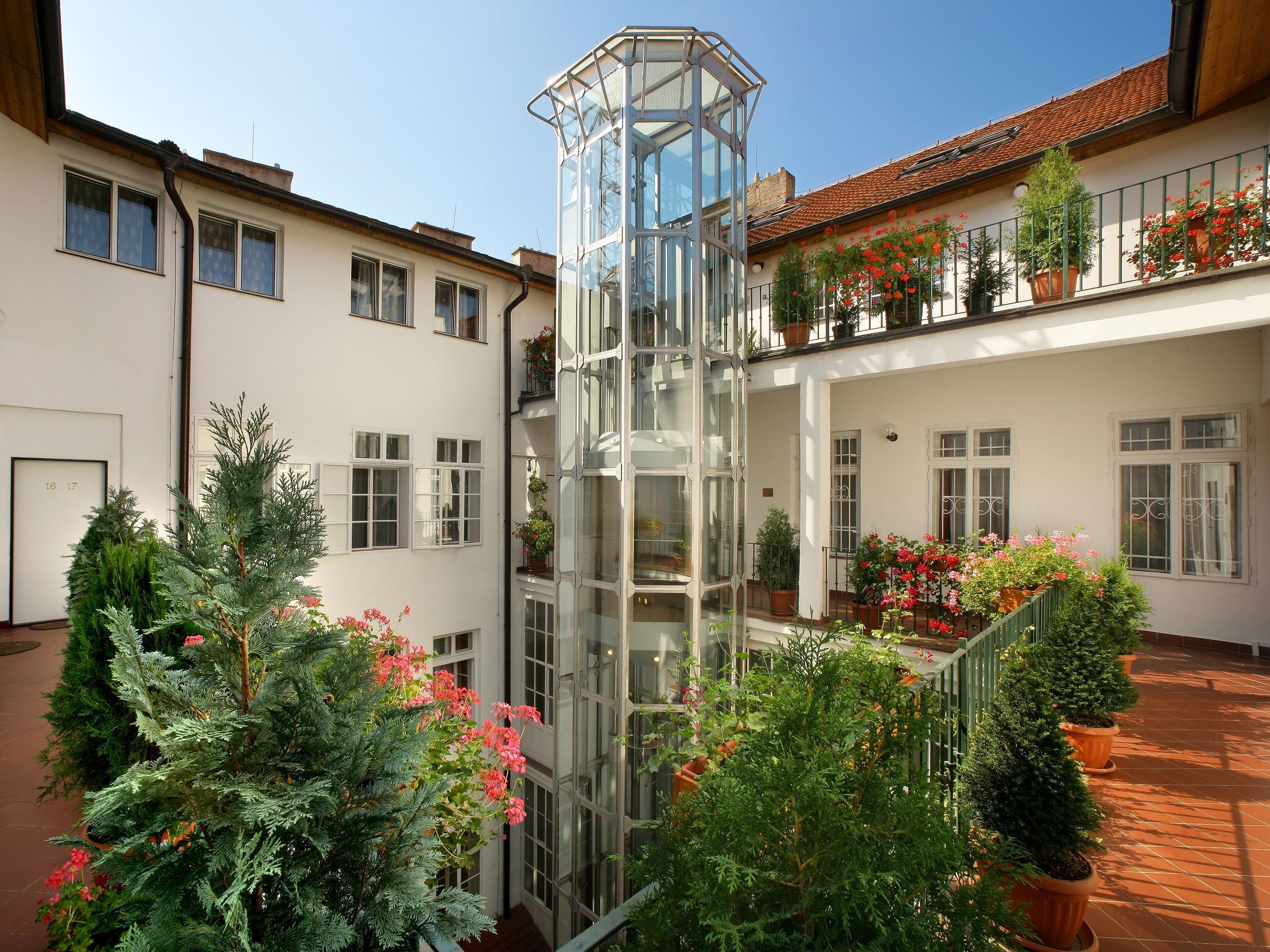 Alibaba https://cdn.alibaba.ir/ostorage/hotel/images/9829C8C/650804C81E9CA8546F2346C27F9EE99A.jpg