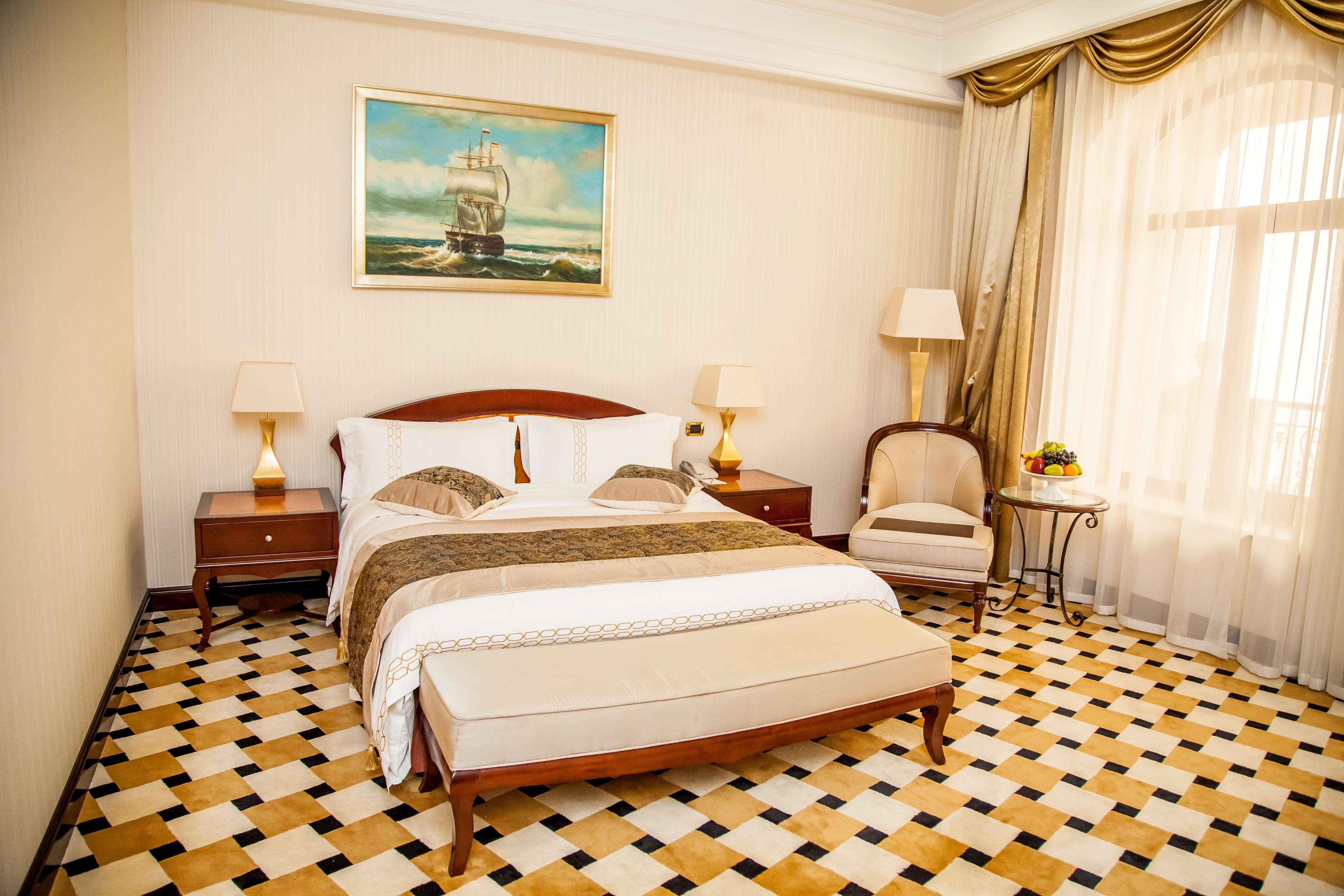 هتل Royal Tulip Almaty آلماتی