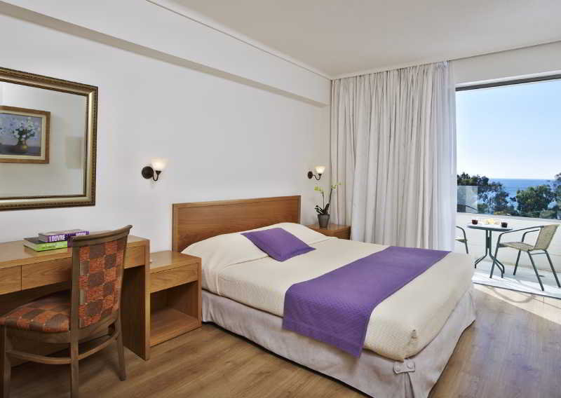 هتل Amarilia Vouliagmeni