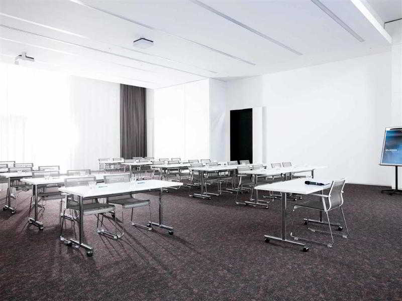 هتل Novotel Basel City باسل