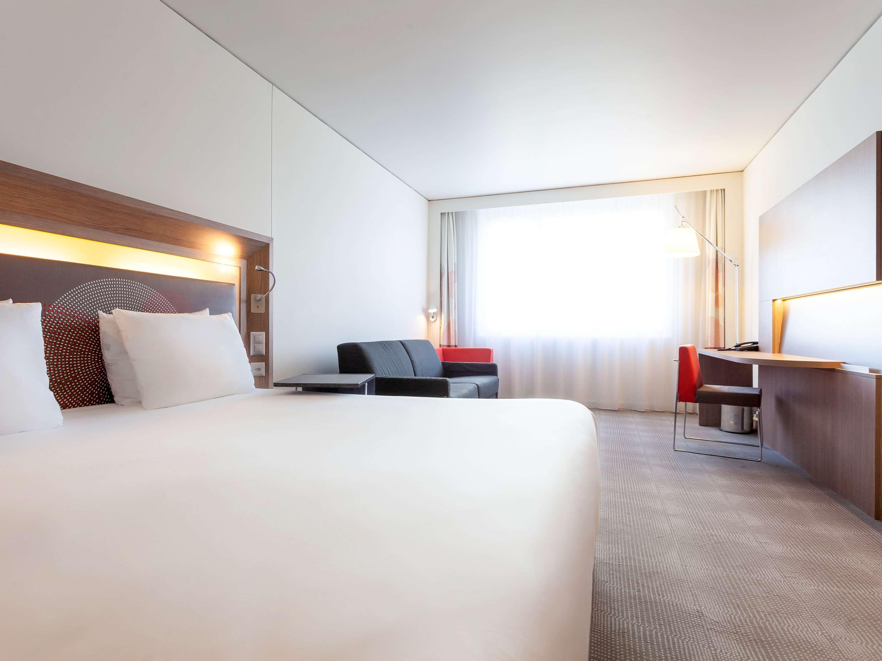 هتل Novotel Basel City باسل