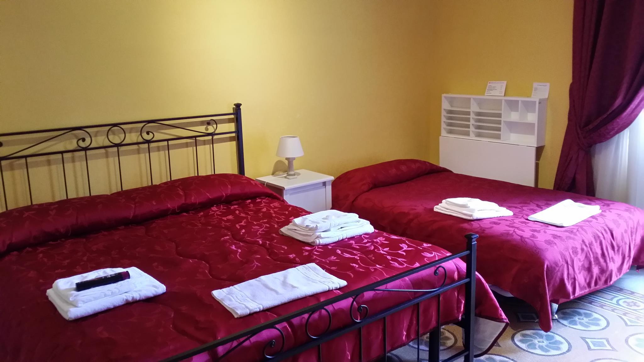 هتل B&B La Breccia A Porta Pia رم