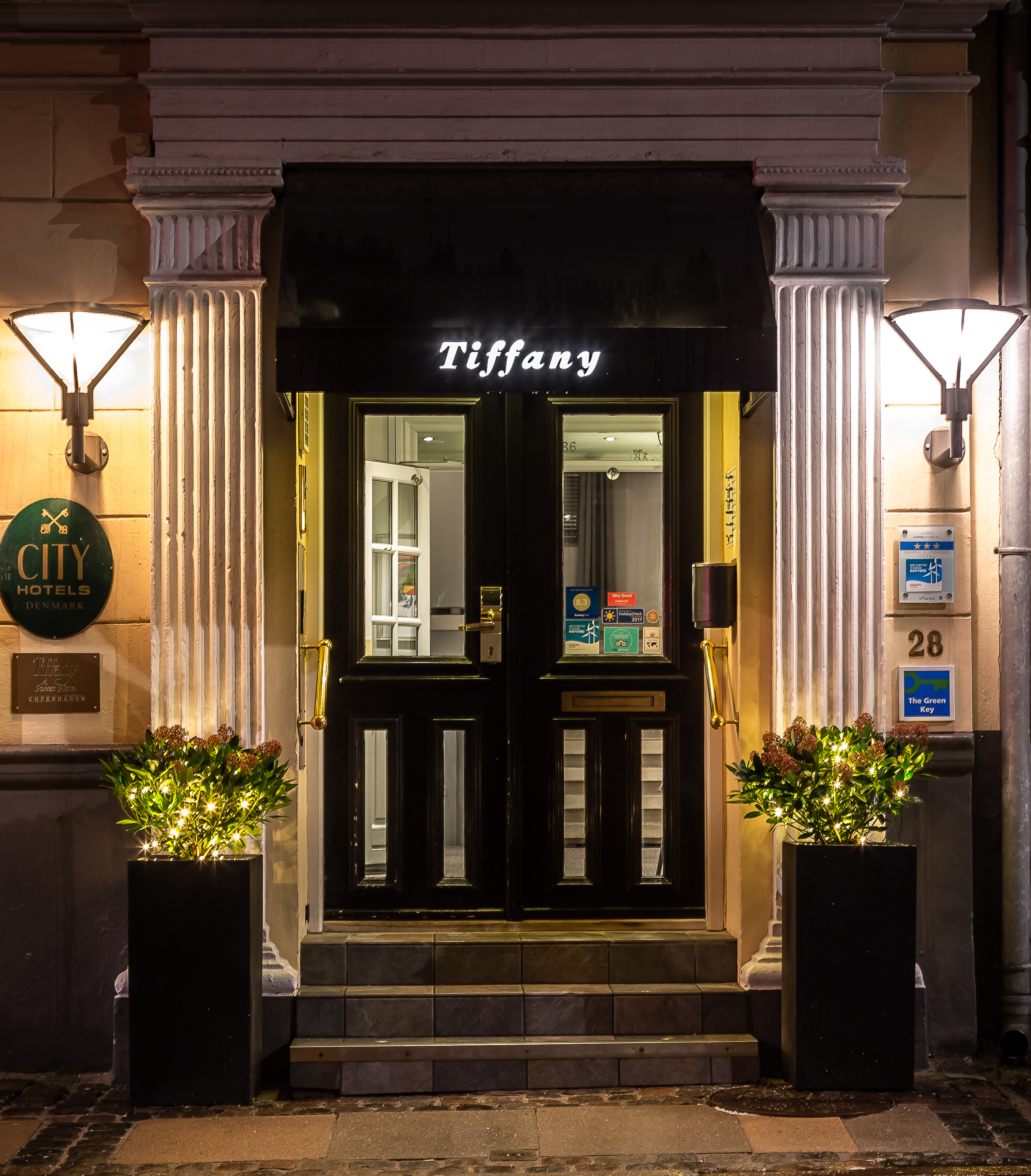 Alibaba https://cdn.alibaba.ir/ostorage/hotel/images/9A5F8A60/5D13D2ACF73FB2616482754BDE903ED7.jpg