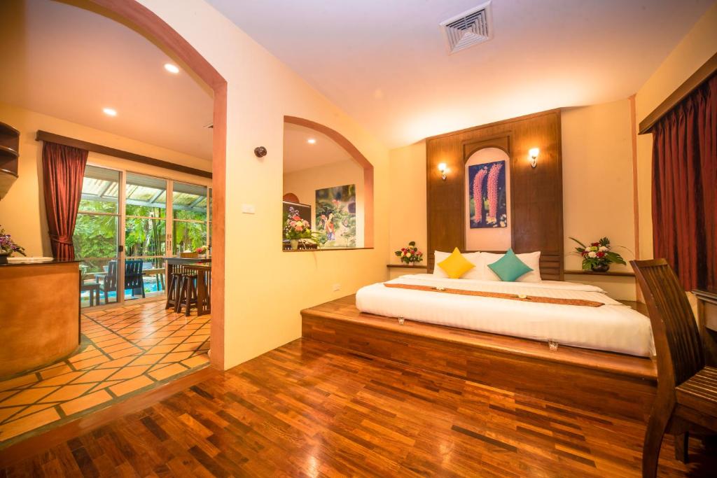 هتل Ao Chalong Villa Resort & Spa Chalong