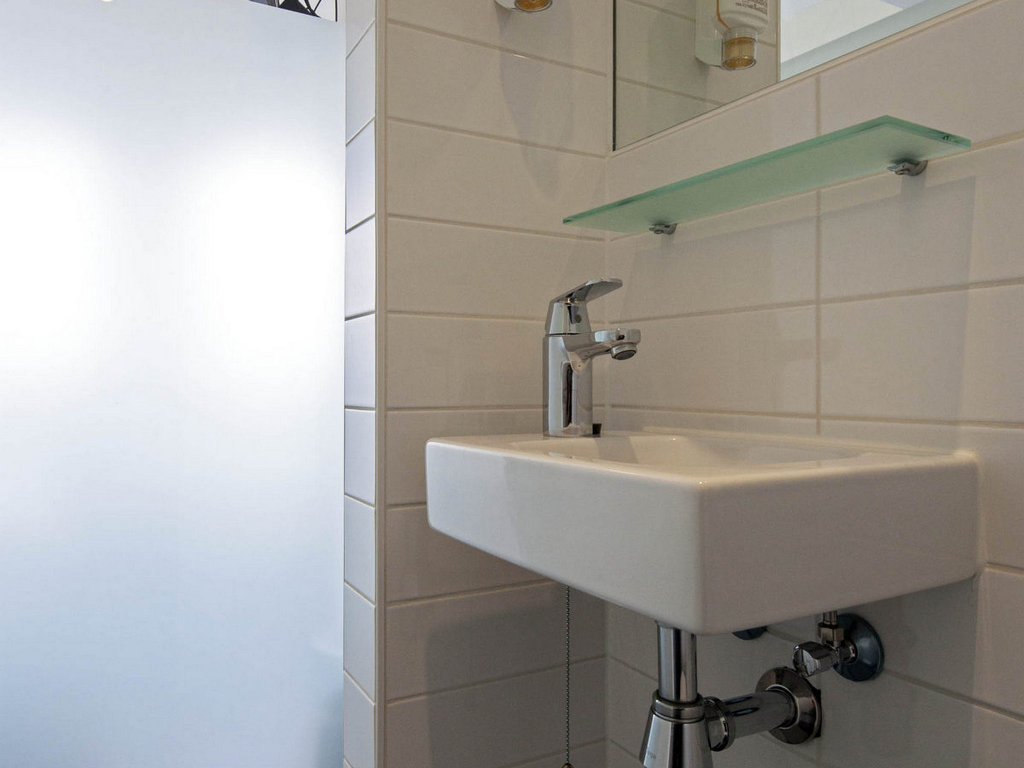 هتل easyHotel Den Haag City Centre The Hague