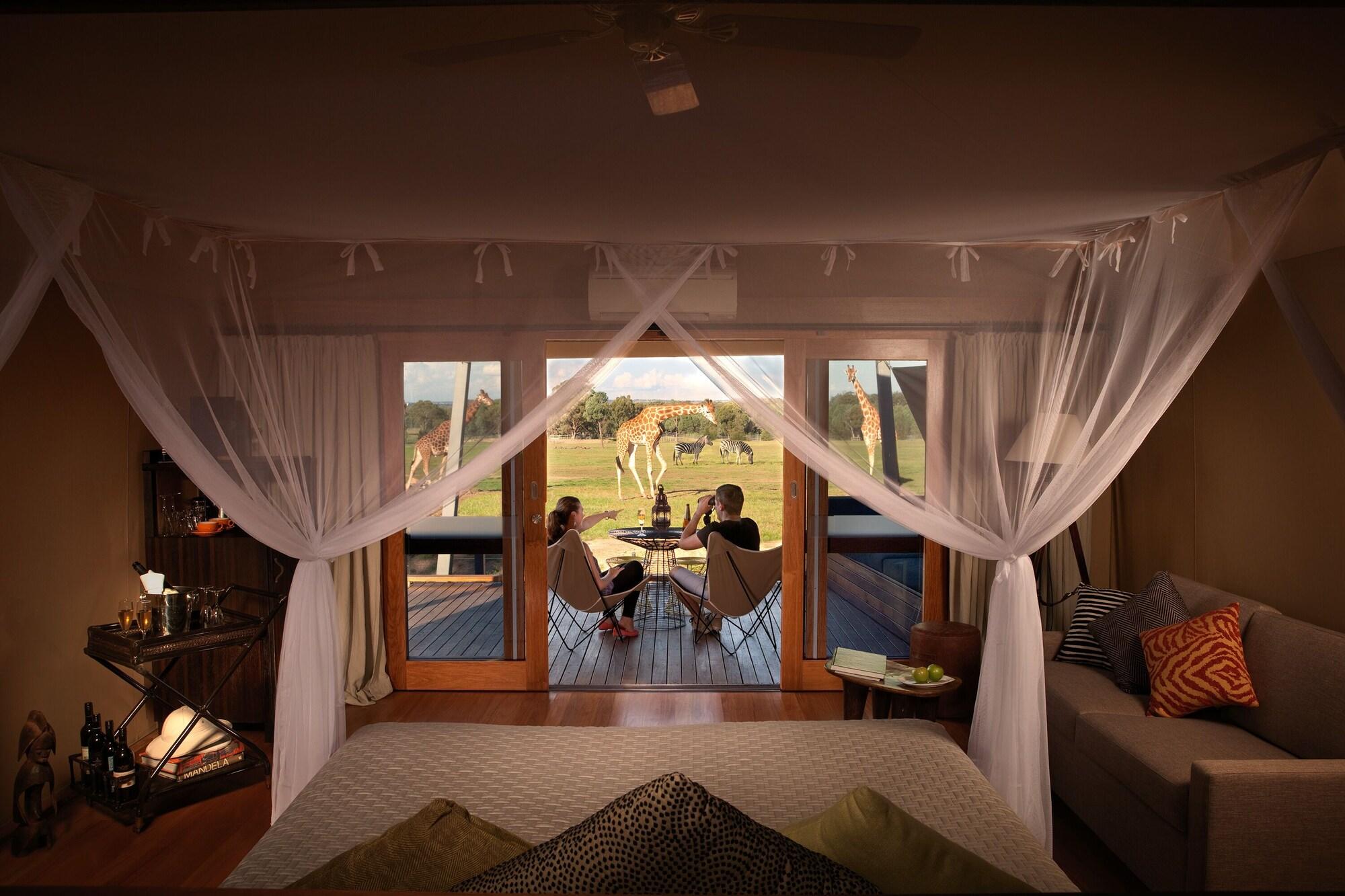هتل Zoofari Lodge, Taronga Western Plains Zoo Dubbo