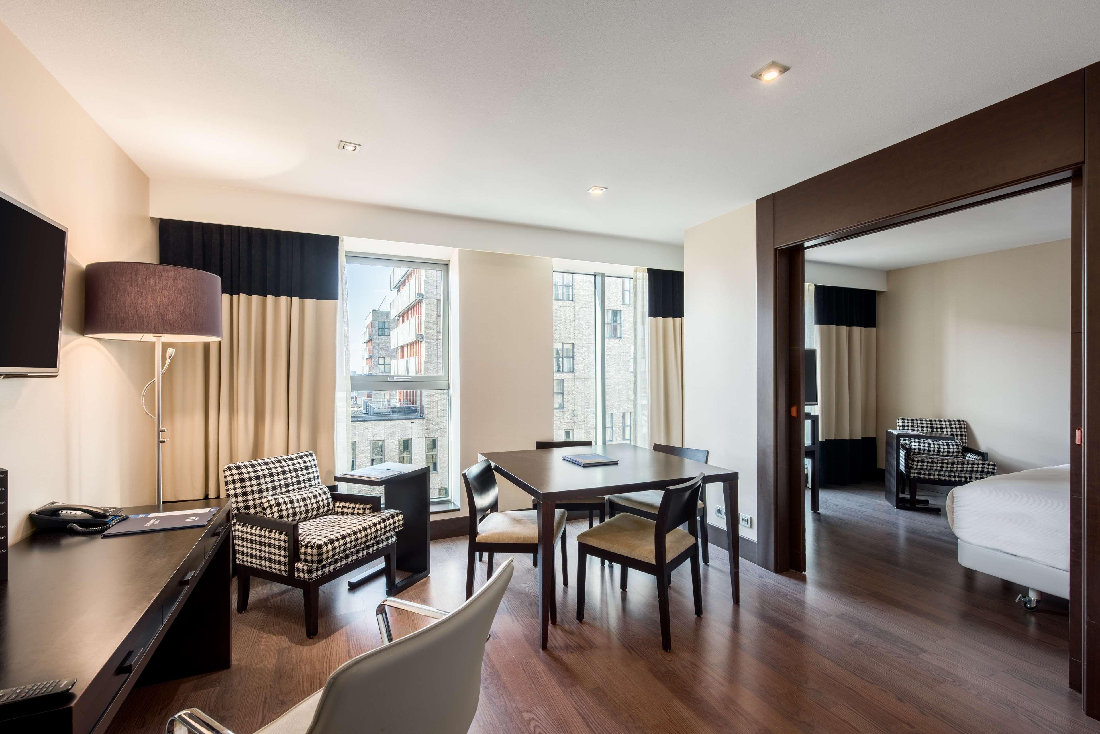 هتل NH Den Haag The Hague