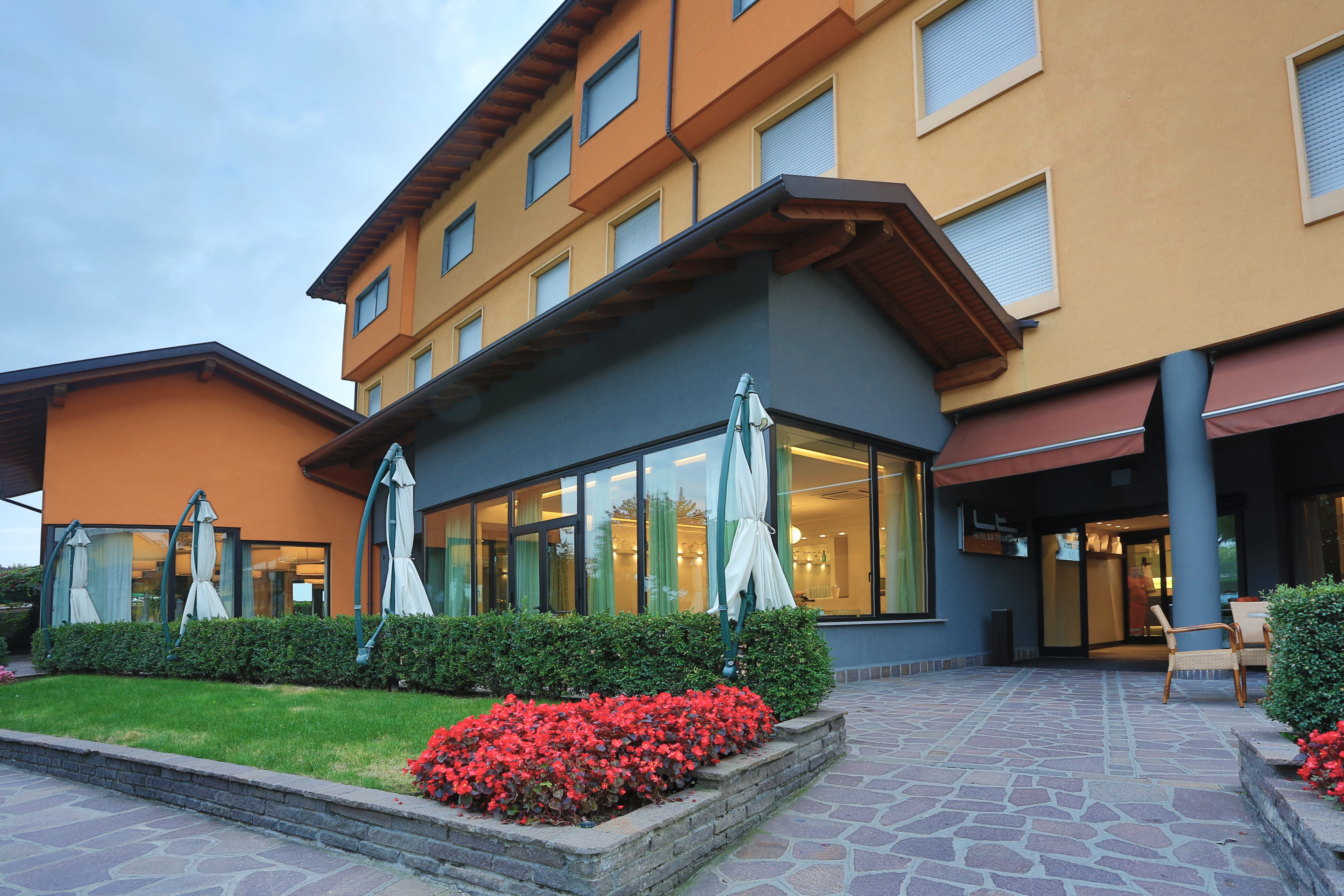 Alibaba https://cdn.alibaba.ir/ostorage/hotel/images/9D96AEC7/8C10A8BF233C655062234DE18217672E.jpg