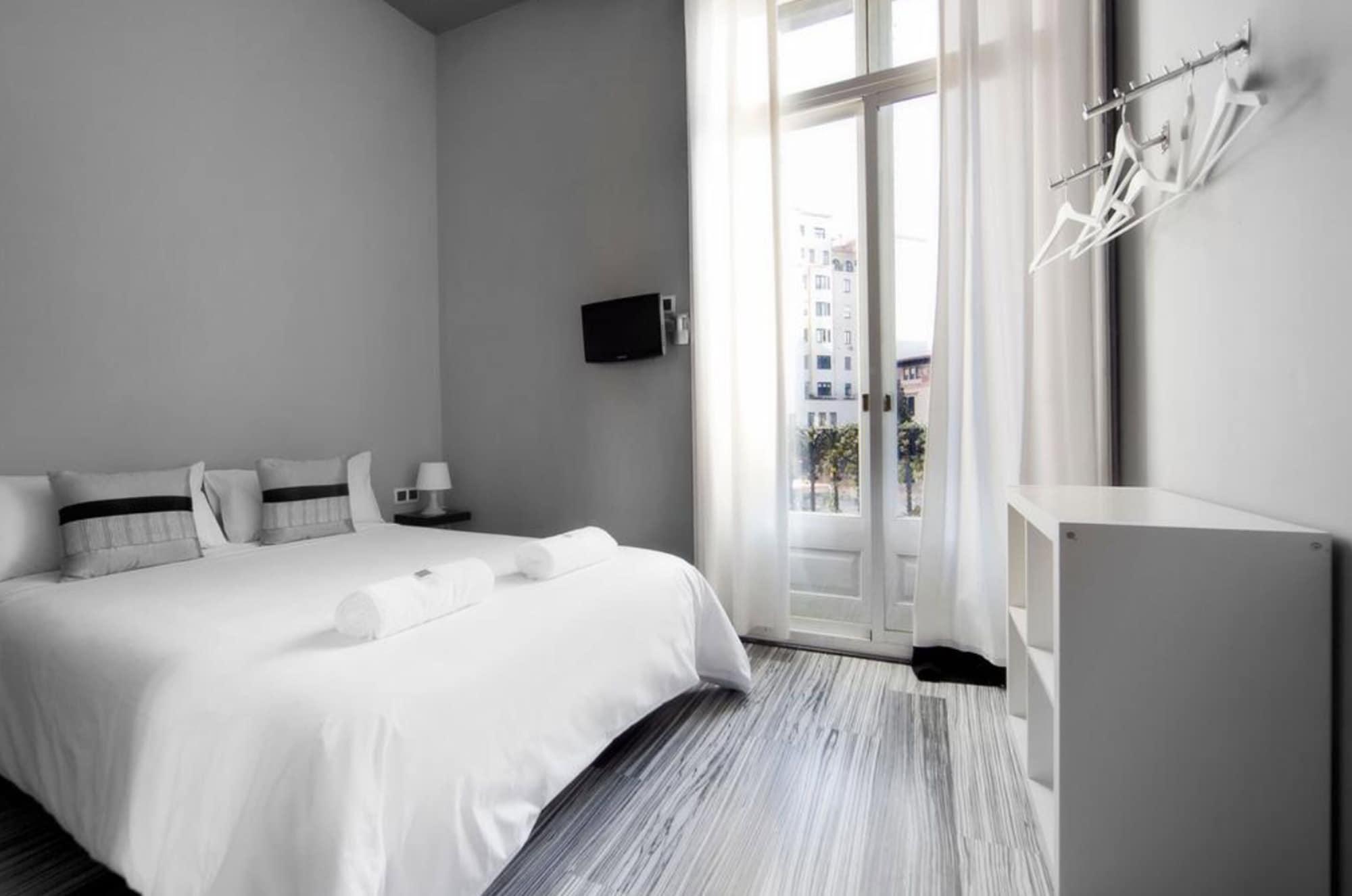 هتل Khronos Hostal Boutique بارسلونا