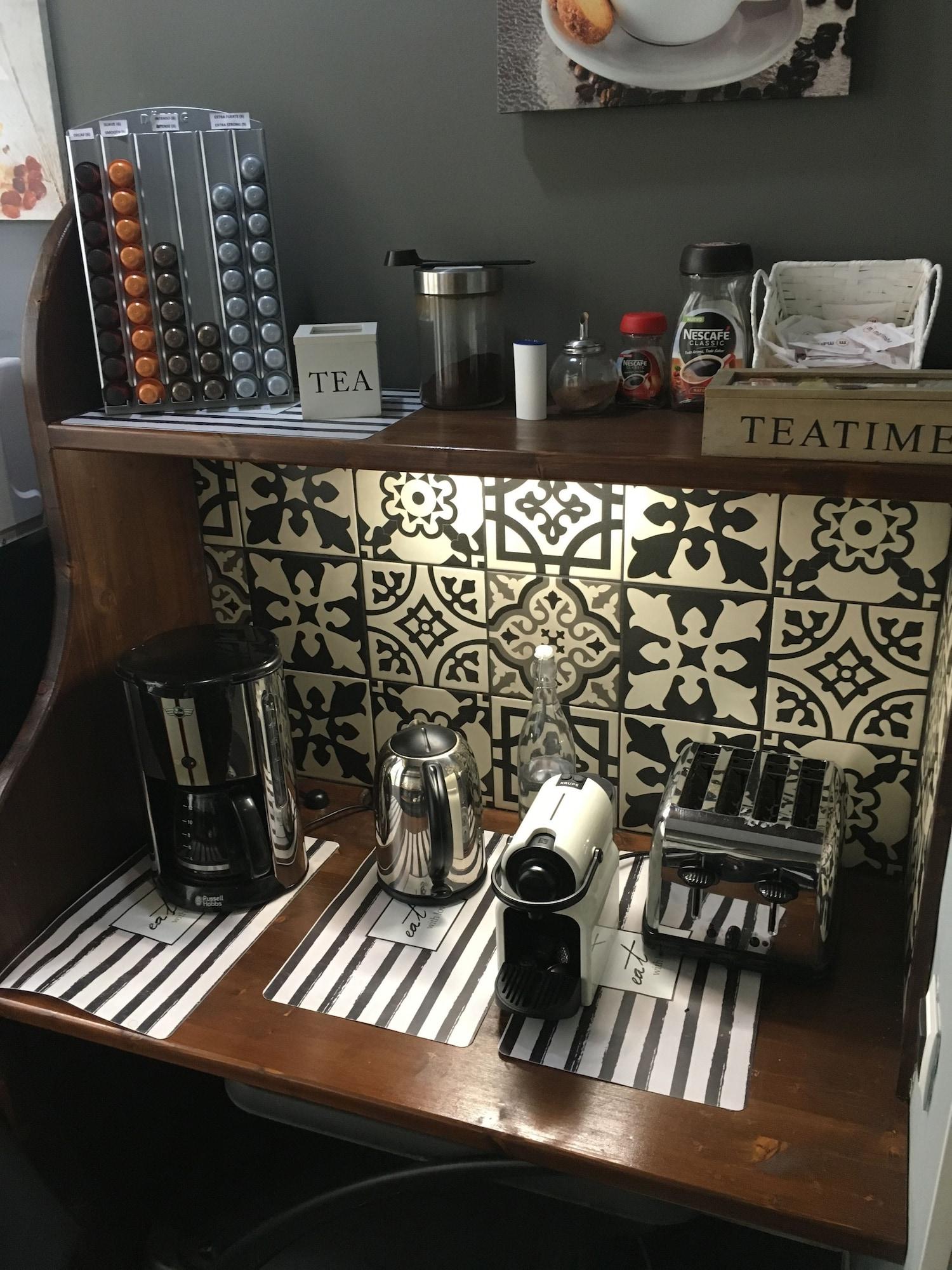 هتل Khronos Hostal Boutique بارسلونا