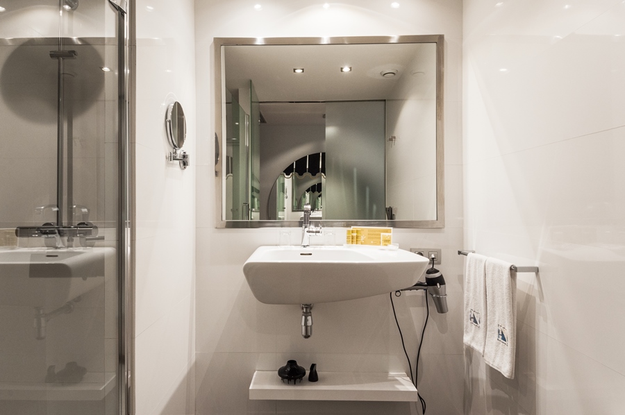 Alibaba https://cdn.alibaba.ir/ostorage/hotel/images/9E877A1B/E5F608FA1C8FC6DA21F2E652771A6E41.jpg