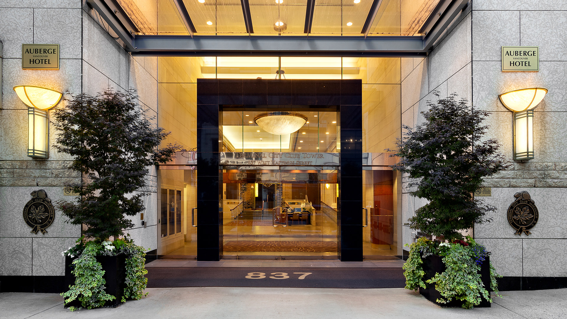 هتل Auberge Vancouver ونکوور