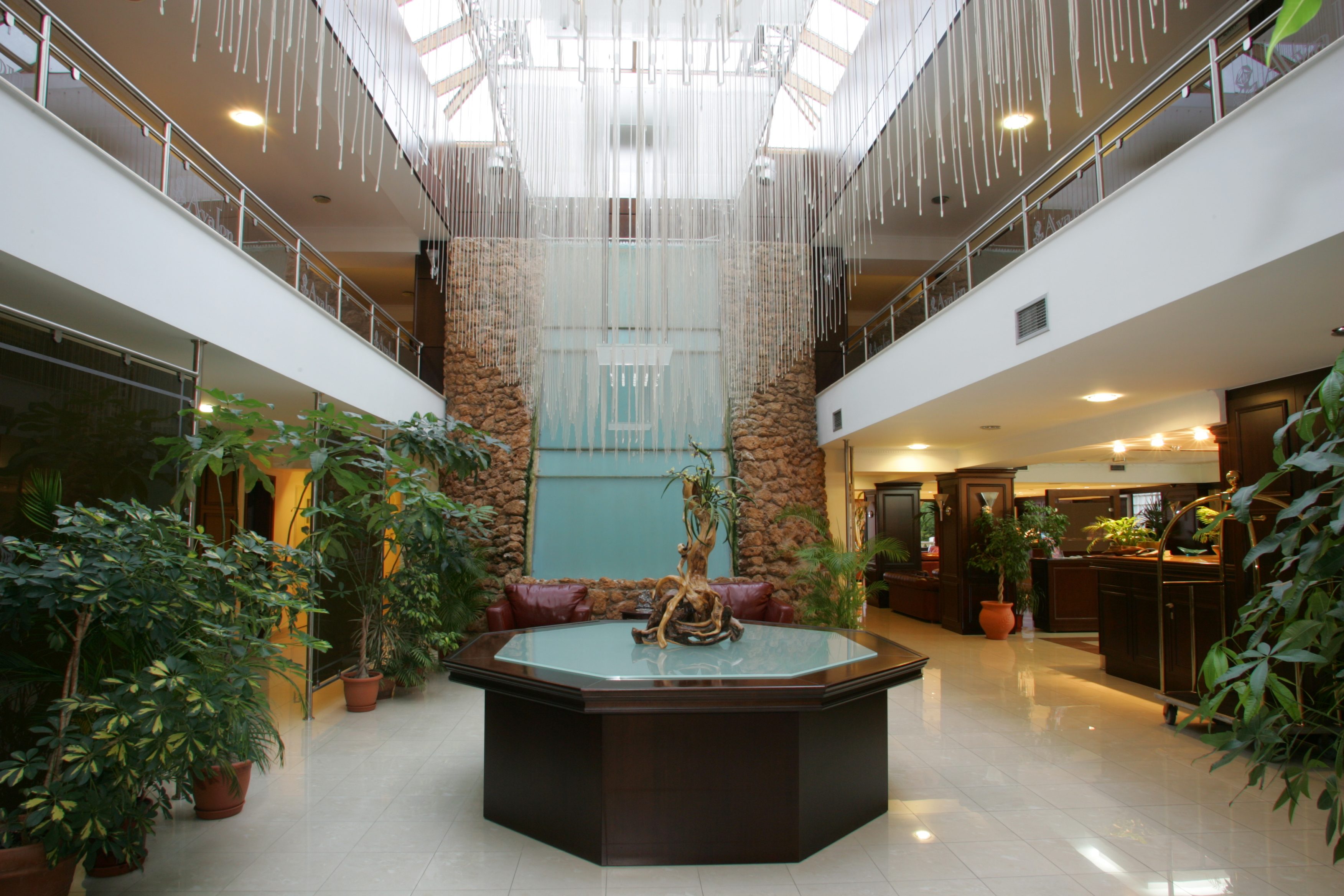 هتل Avalon تسالونیکی