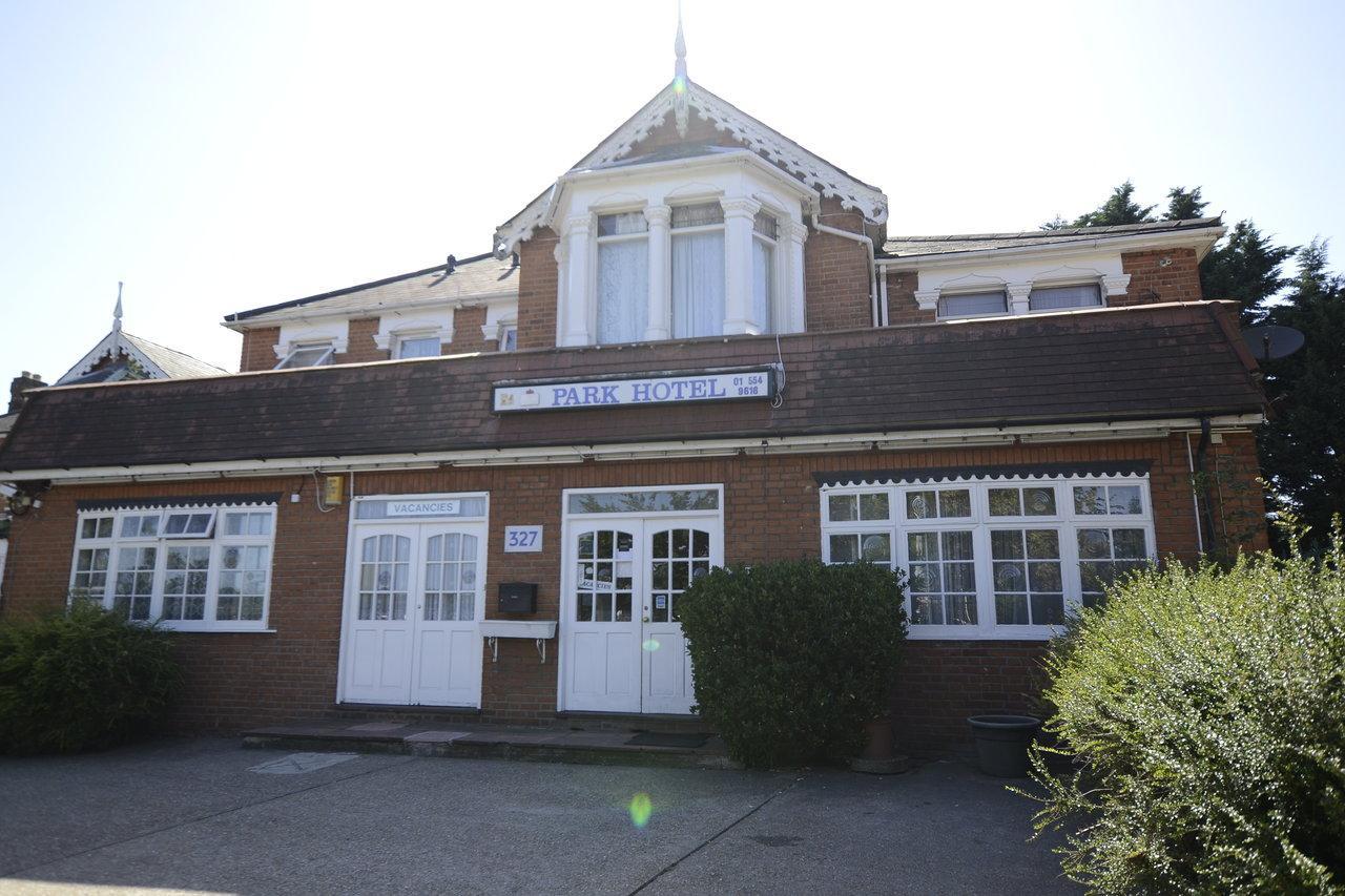هتل Park Hotel Illford Ilford