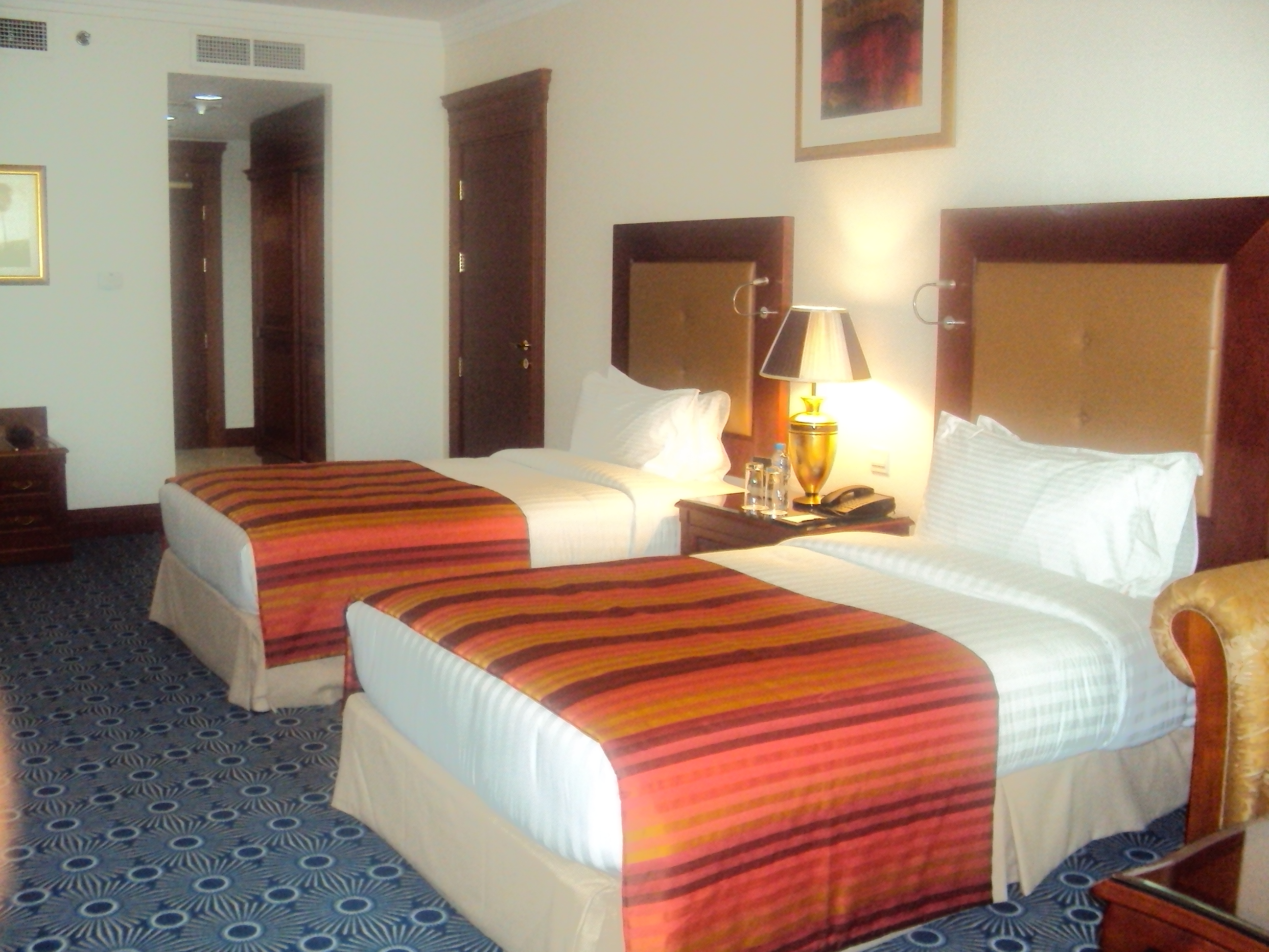 تصاویر Hotel Holiday Inn Bur Dubai - Embassy District