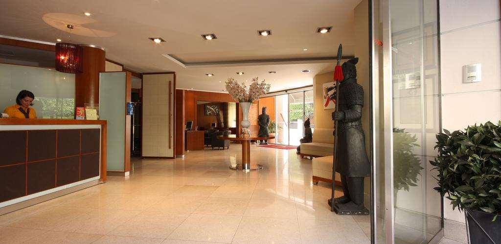 هتل Hôtel Goldstar Resort & Suites نیس