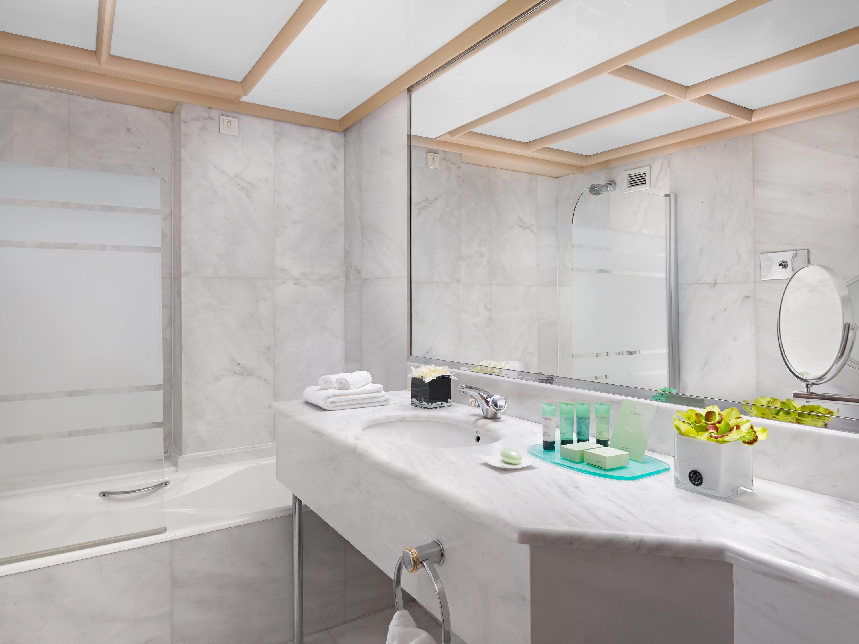 هتل NJV Athens Plaza آتن