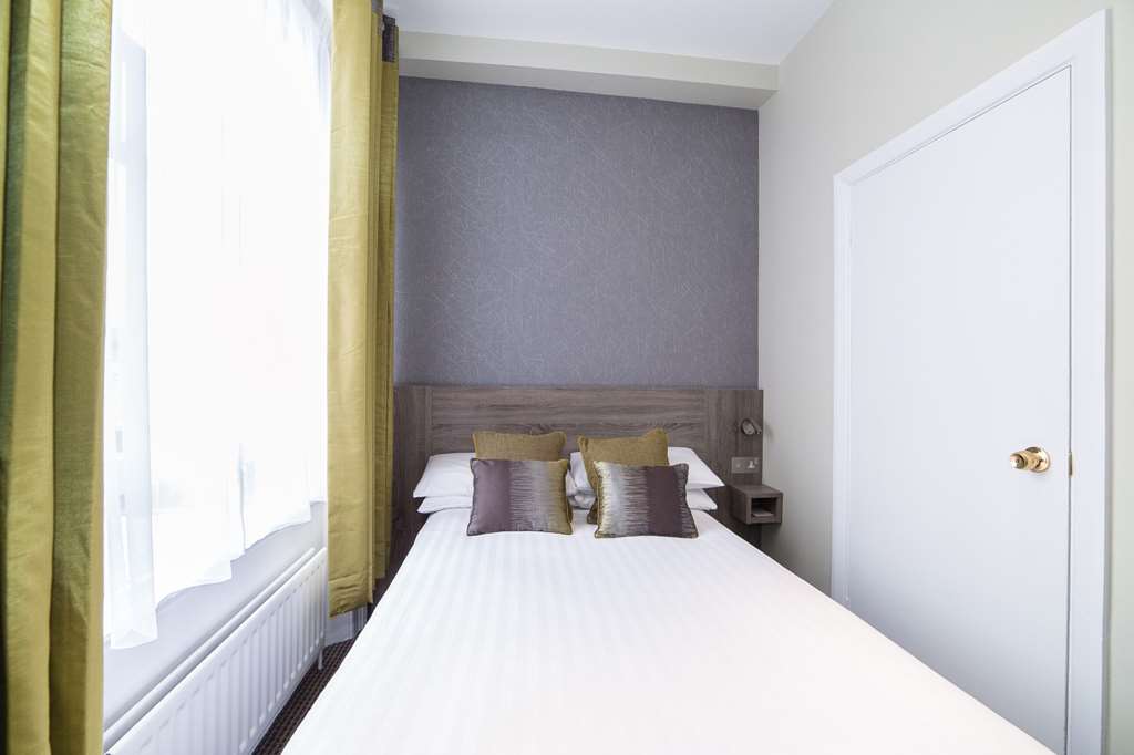 هتل Phoenix Hotel لندن