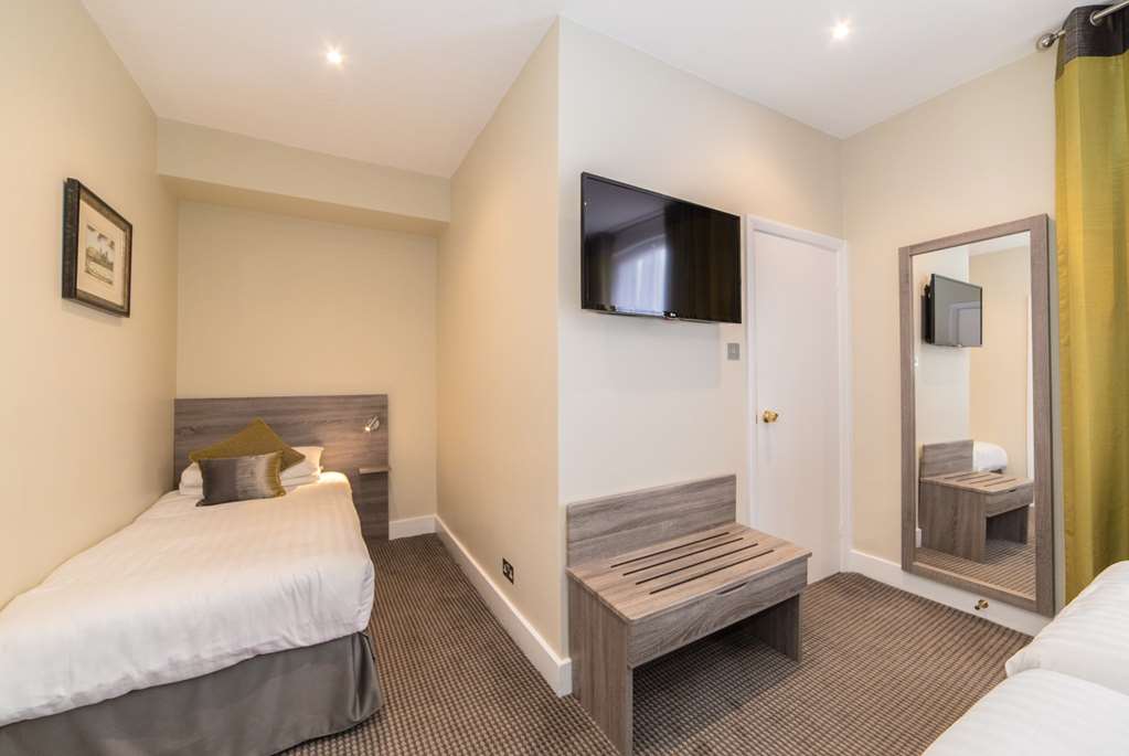 هتل Phoenix Hotel لندن