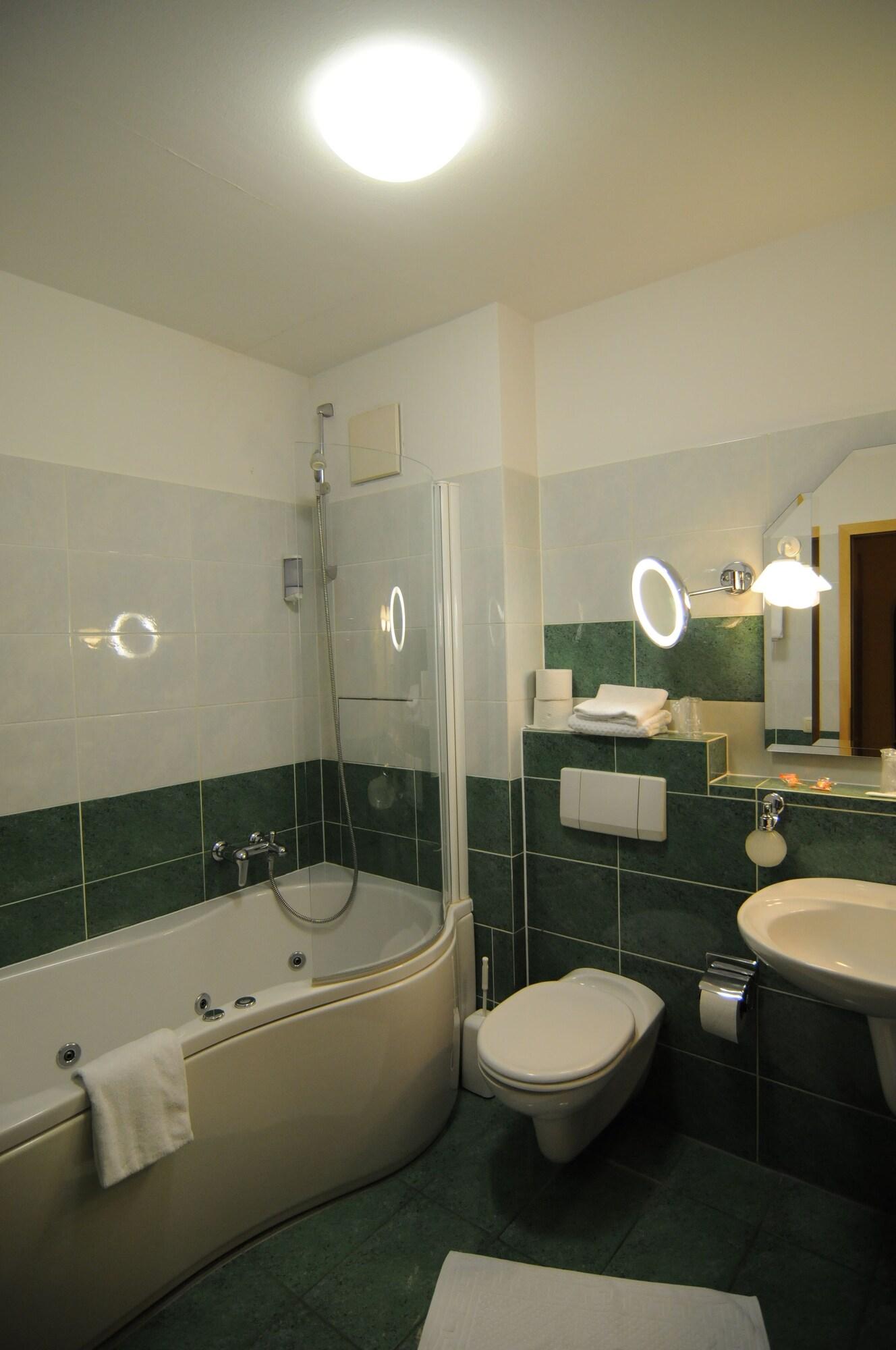 هتل City Hotel Geilenkirchen Geilenkirchen