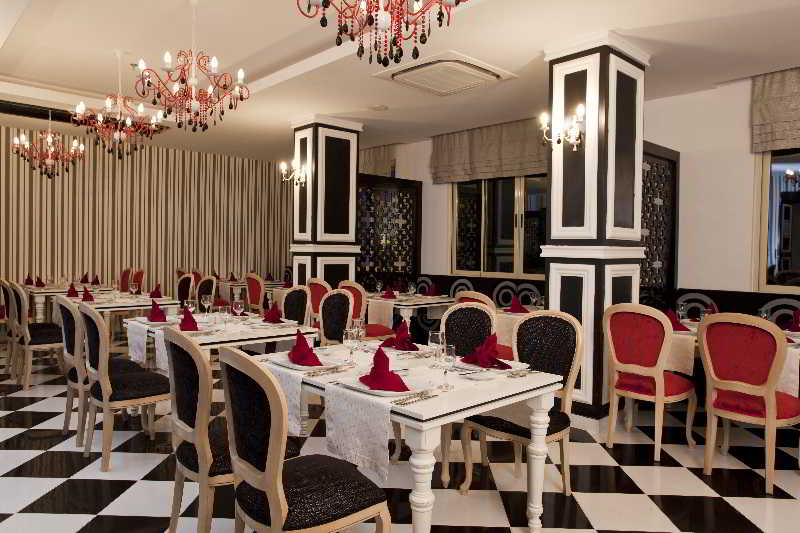هتل Serenis Hotel ساید