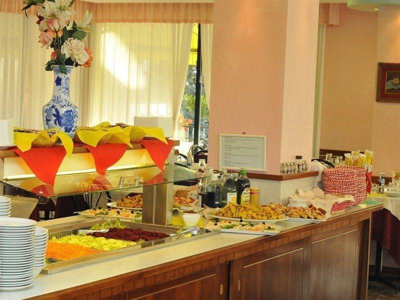 هتل Hotel Jadran Lido di Jesolo