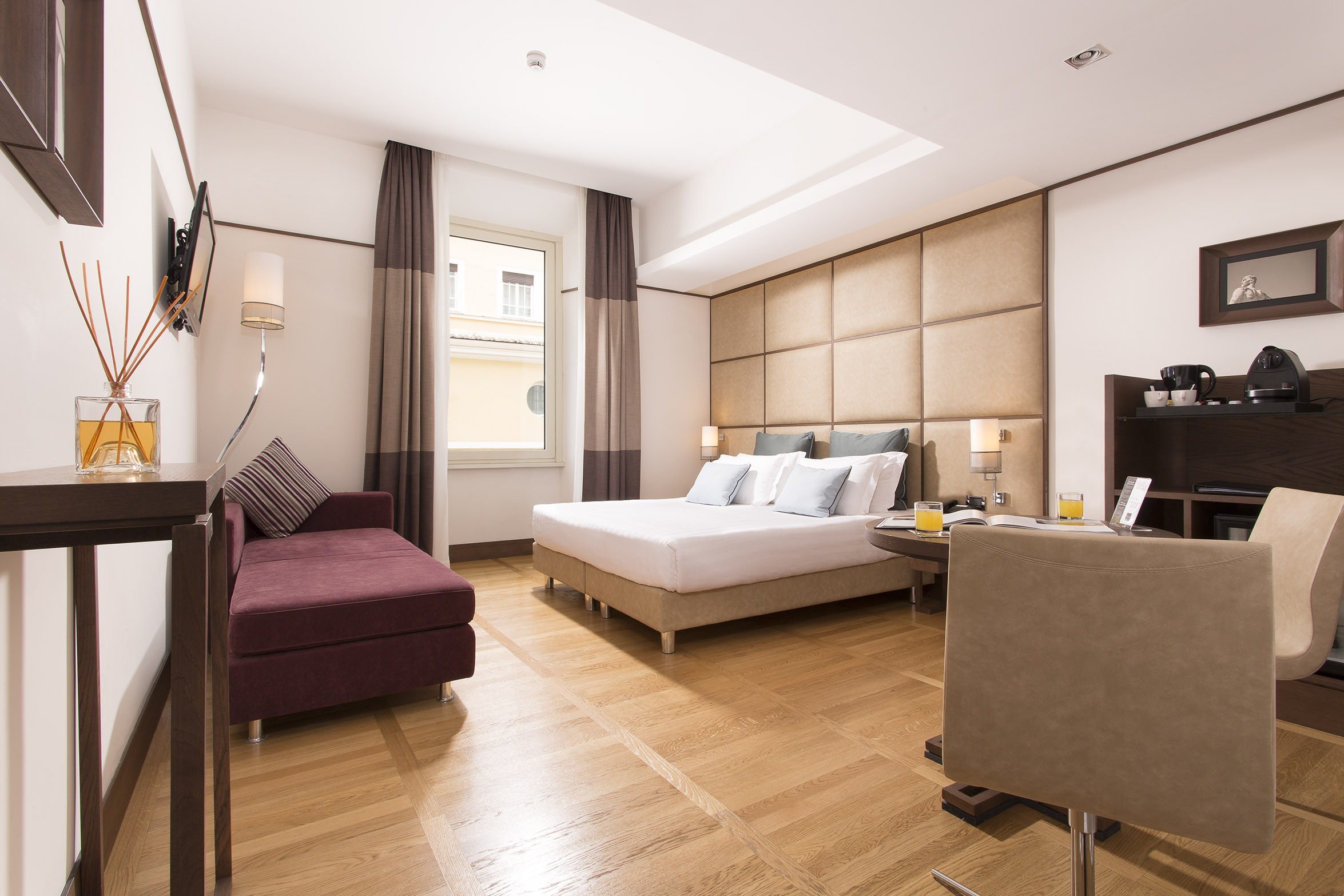 هتل The Independent Hotel رم