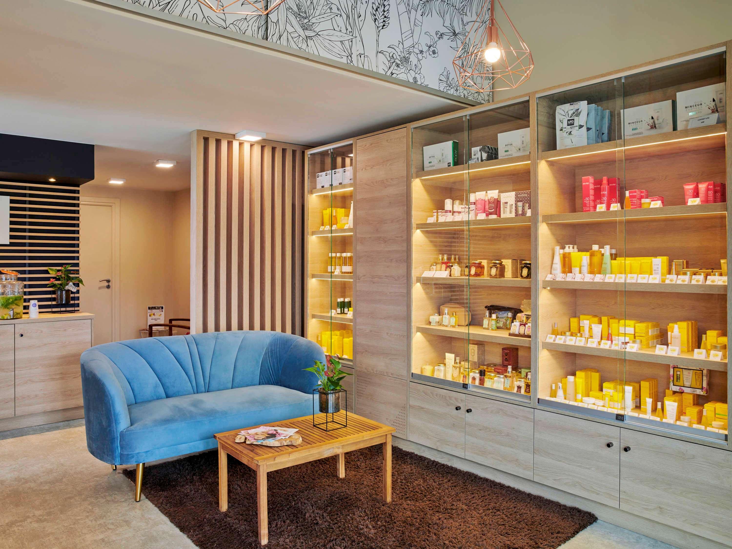 Alibaba https://cdn.alibaba.ir/ostorage/hotel/images/A20B0496/2AF70A4385FB78FD6FCBBE9256A0E5BF.jpg