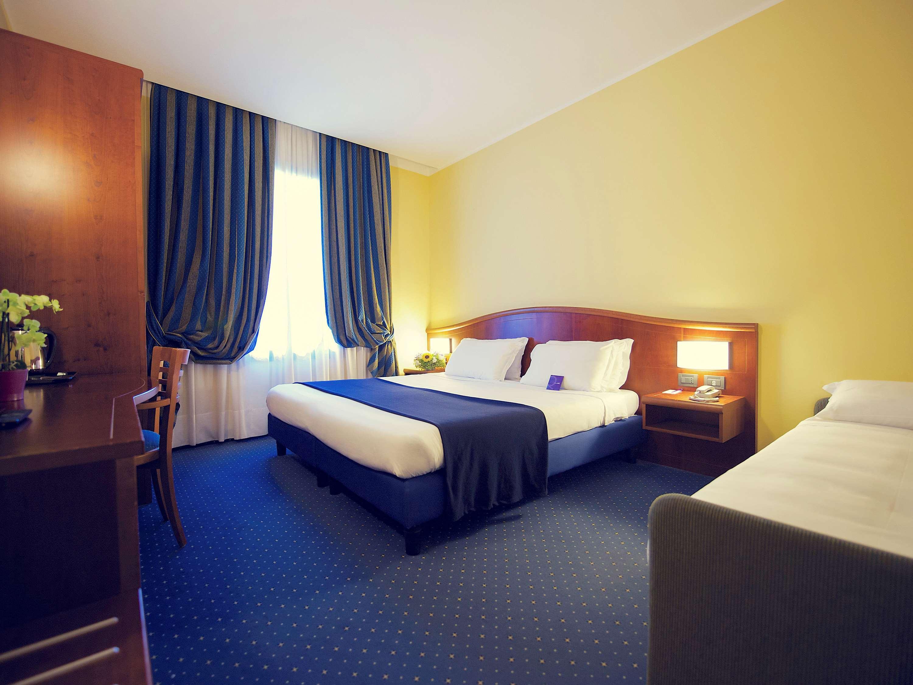 هتل Mercure Genova San Biagio گنوآ