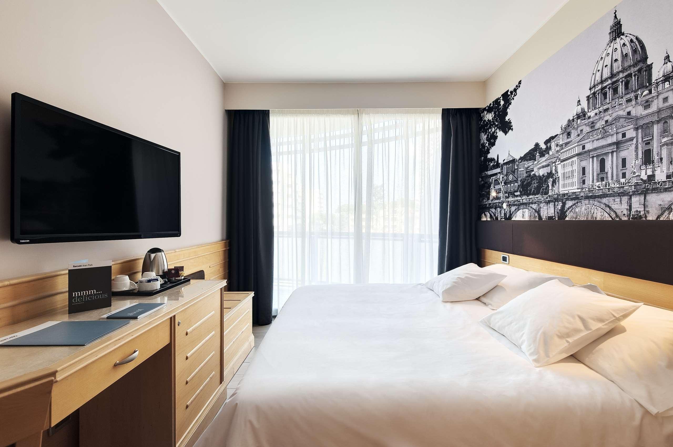 هتل Occidental Aran Park رم