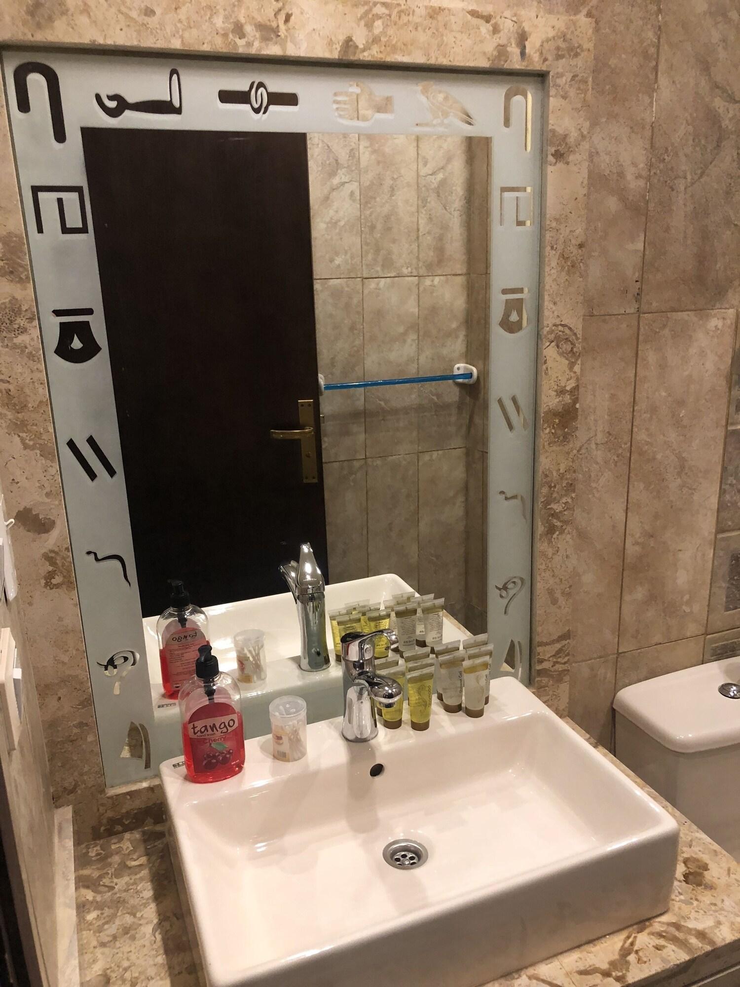 هتل Great Pyramid Inn Gizeh