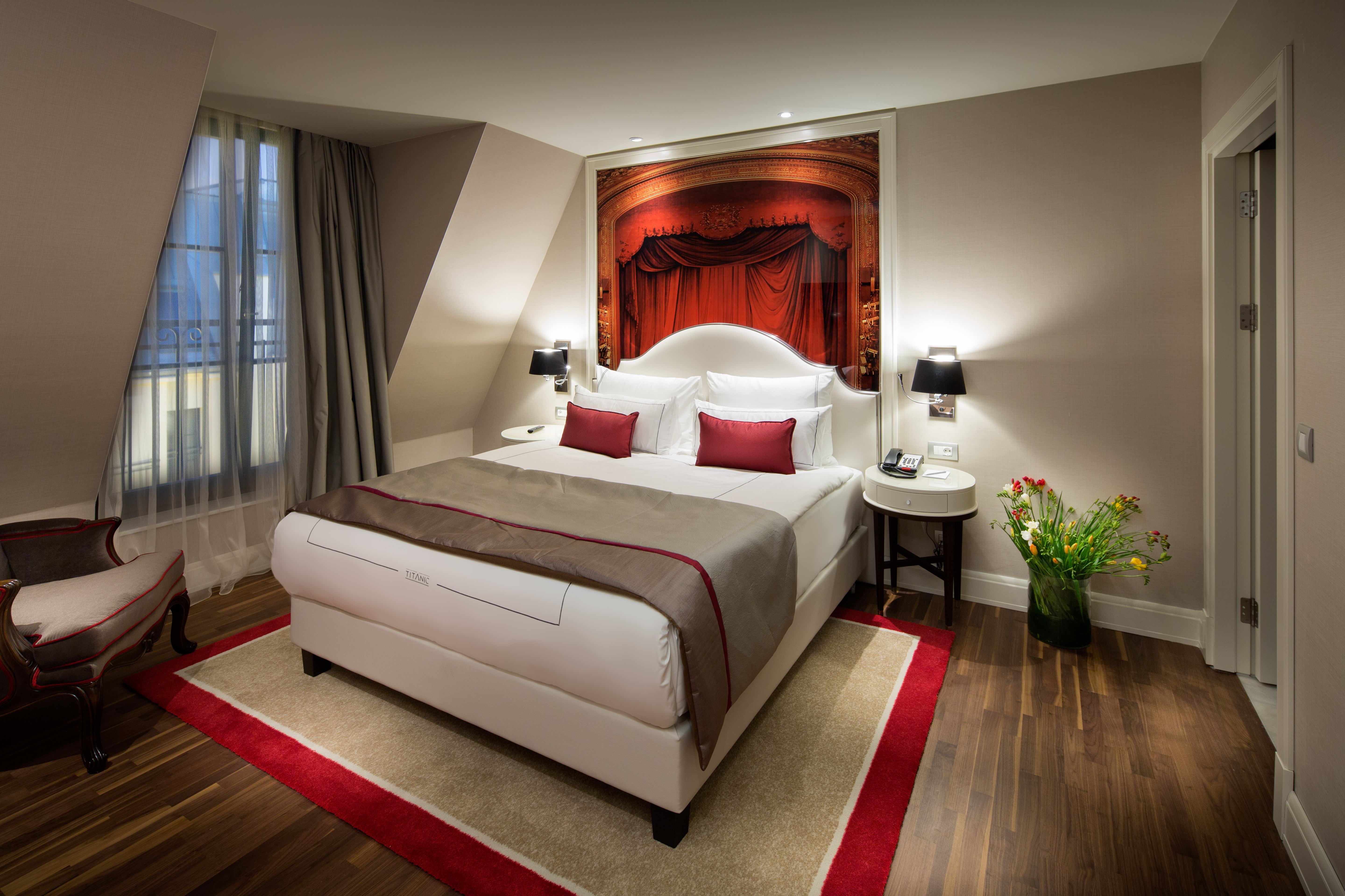 هتل Titanic Gendarmenmarkt Berlin برلین